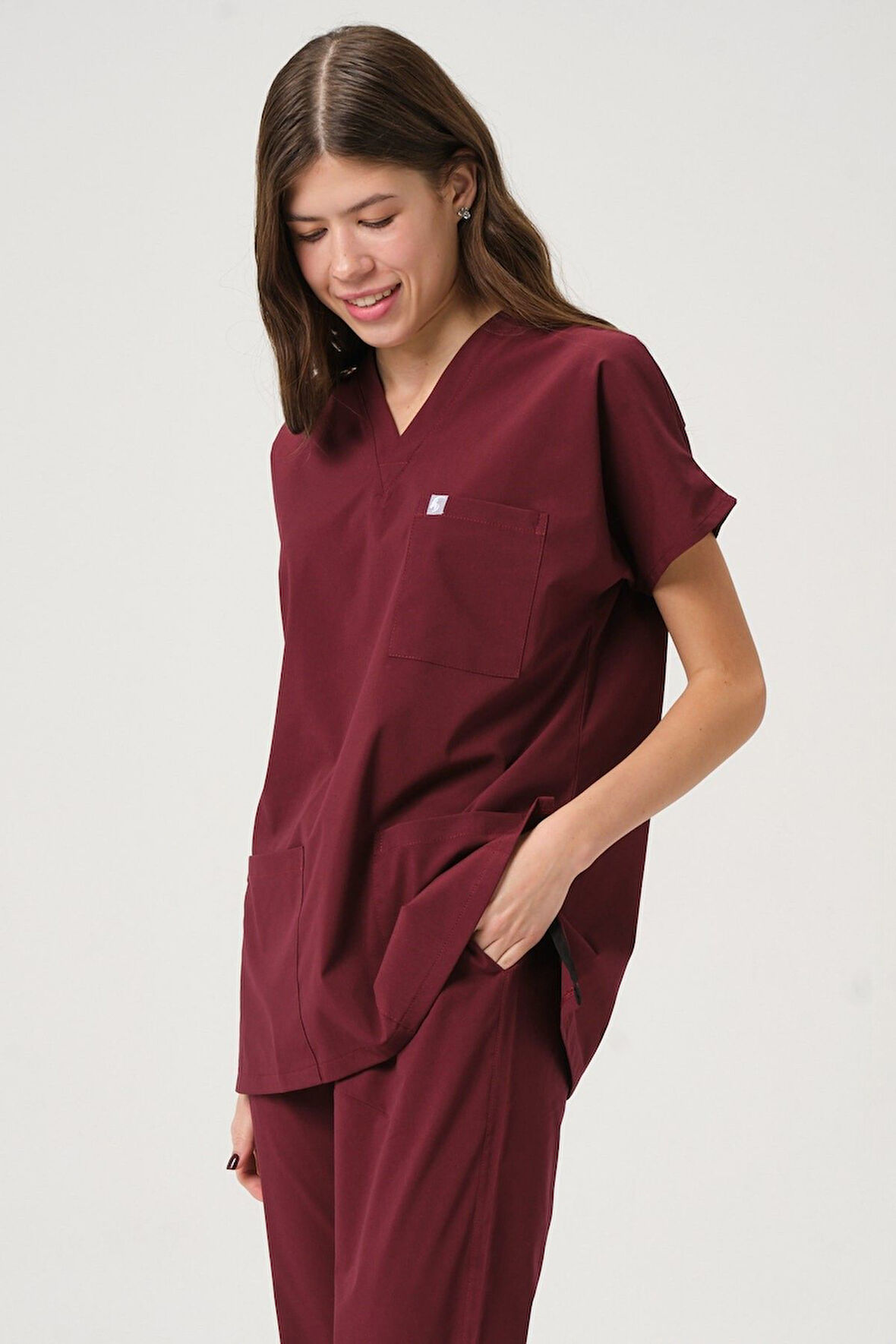 Bordo Likralı Scrubs Doktor Hemşire Forması Yarasa Kol Takım Unisex