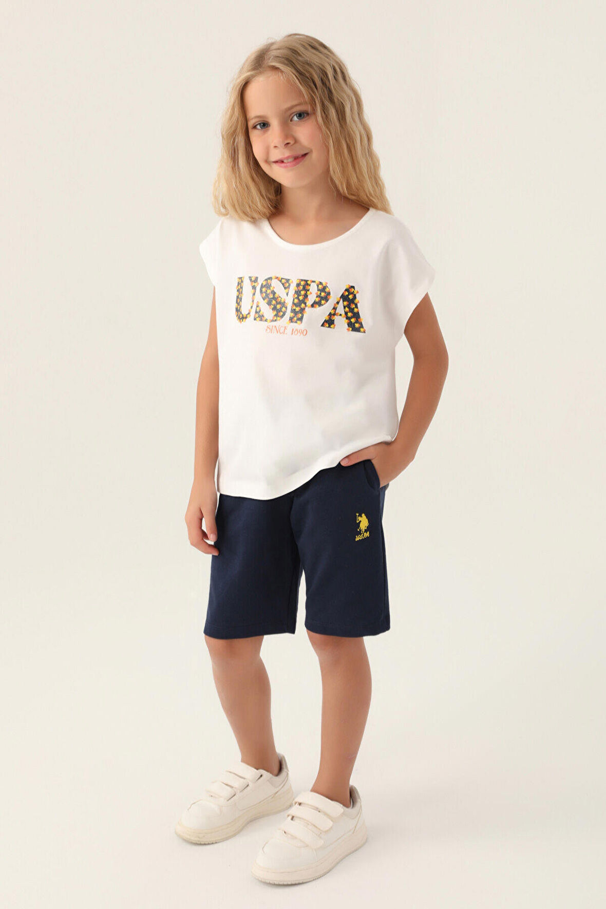 U.S. Polo Assn Lisanslı Flower Written Krem Kız Çocuk Bermuda Takım