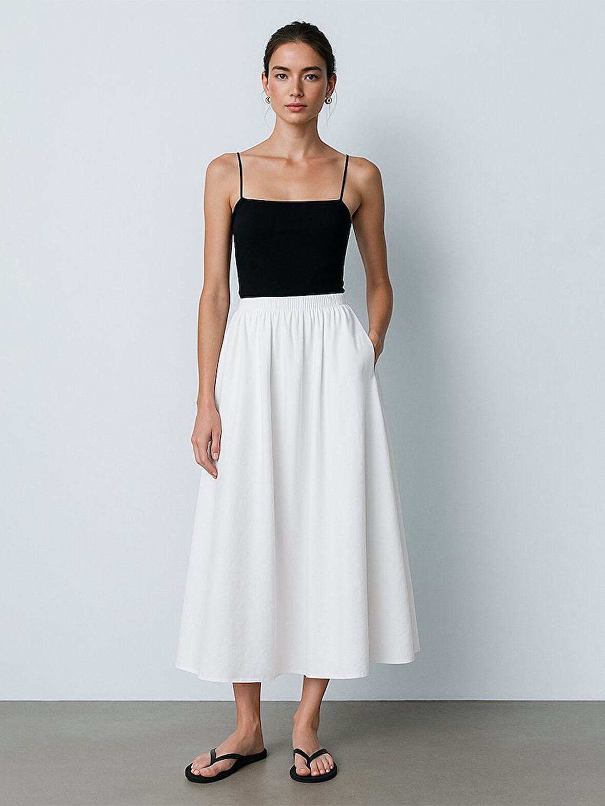 Basic Midi Uzun Beyaz Etek