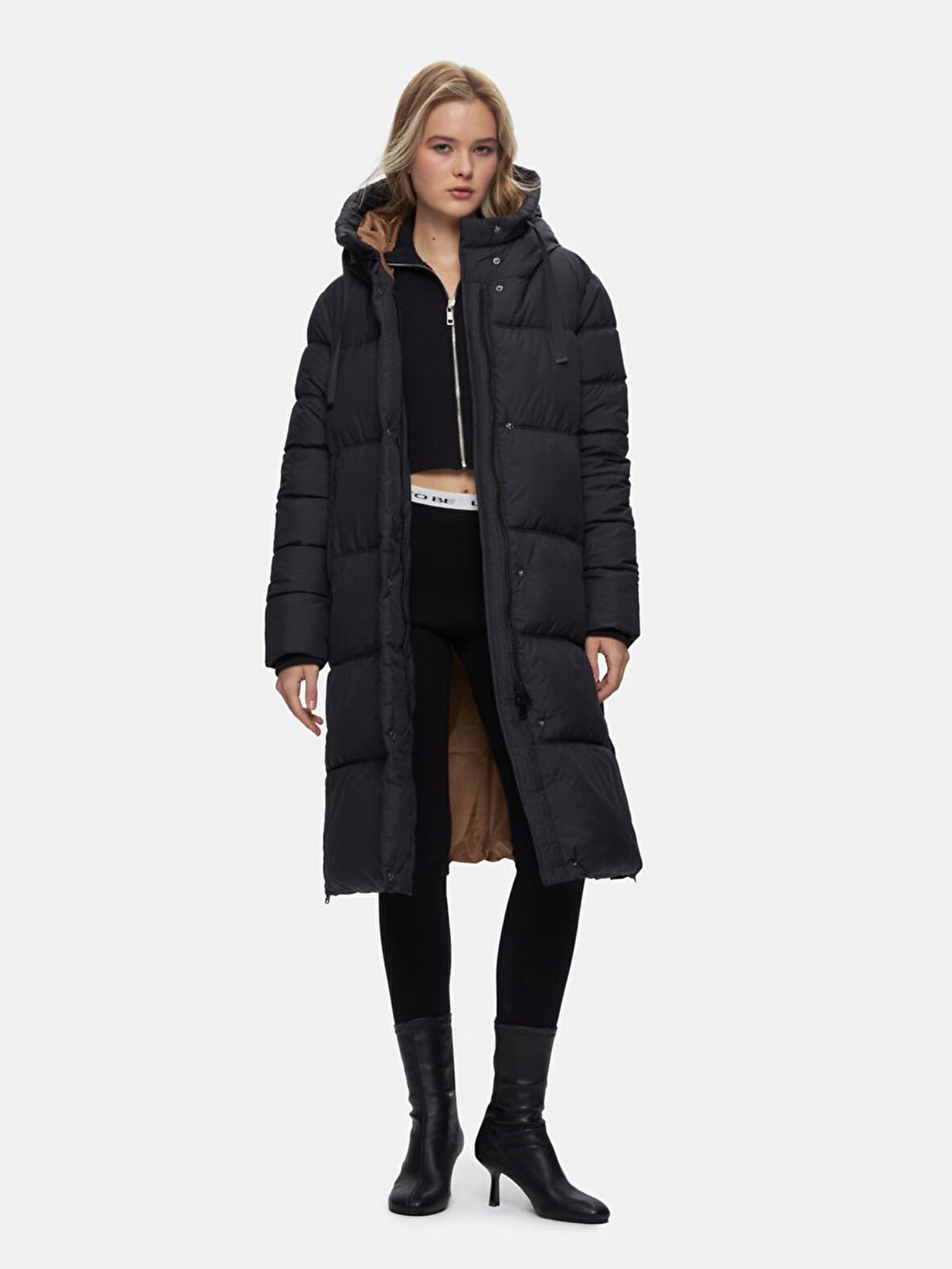 Uzun Boy Kapüşonlu Şişme Siyah Mont