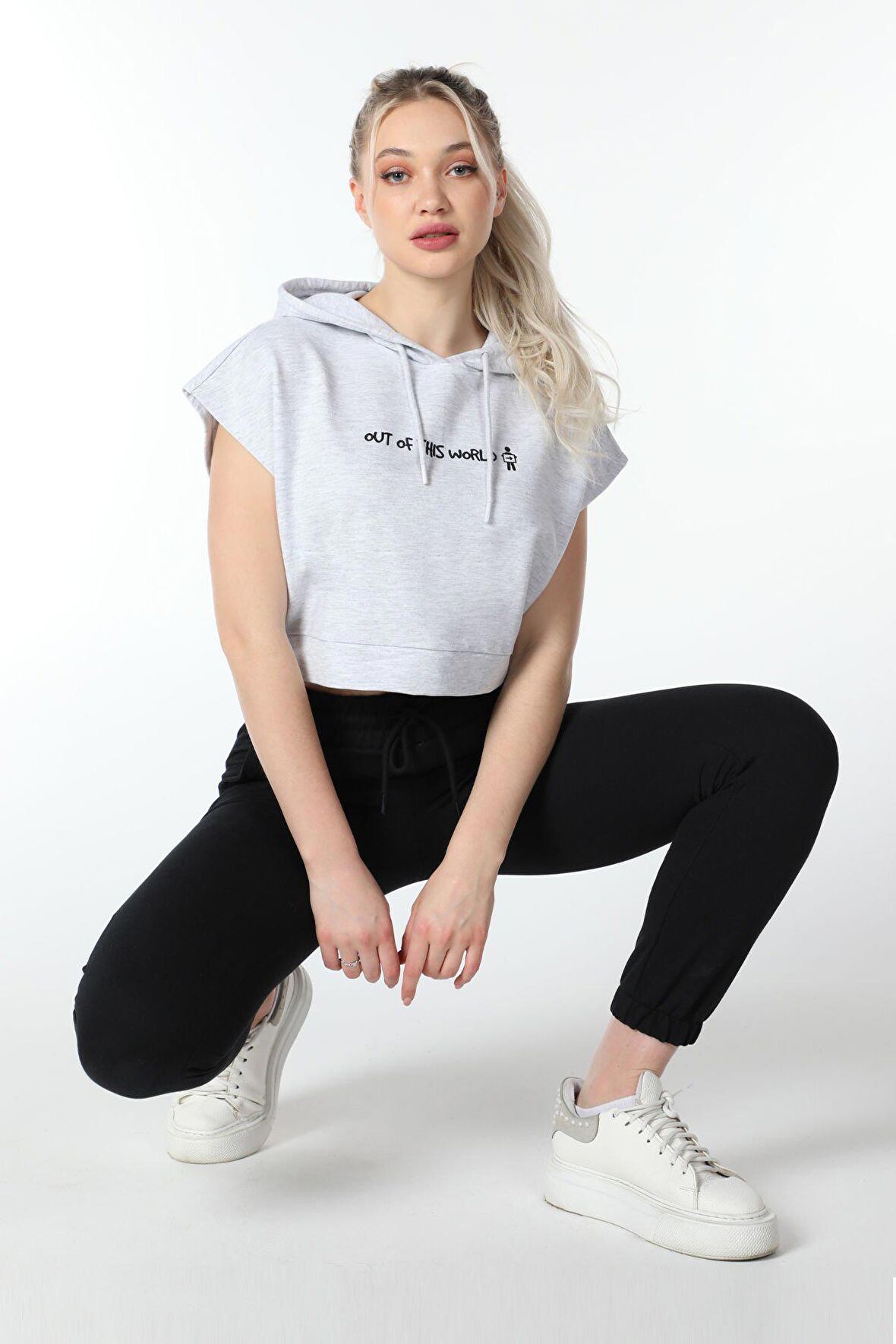 defy's KADIN BASKILI KAPÜŞONLU CROP SWEATSHIRT KAR MELANJ - L