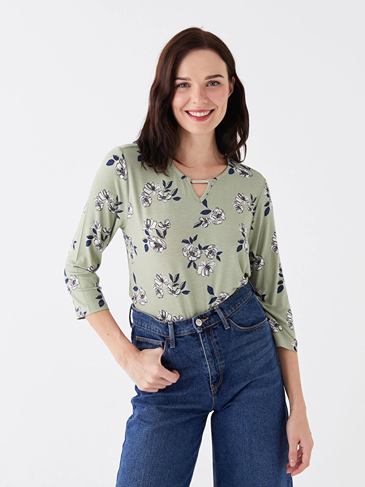 LCW Grace Yeşil Bisiklet Yaka Çiçekli Kadın Bluz