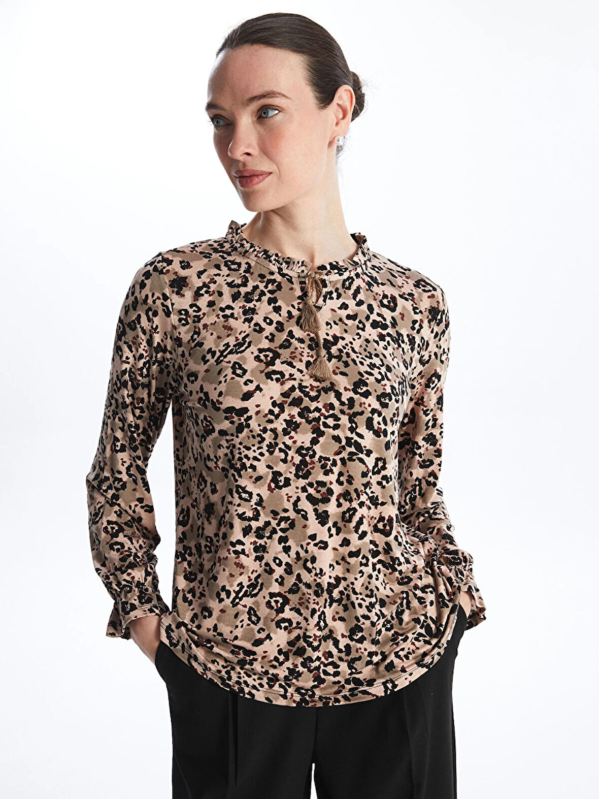 LCW Grace Kahverengi Bağlamalı Yaka Desenli Uzun Kollu Kadın Bluz