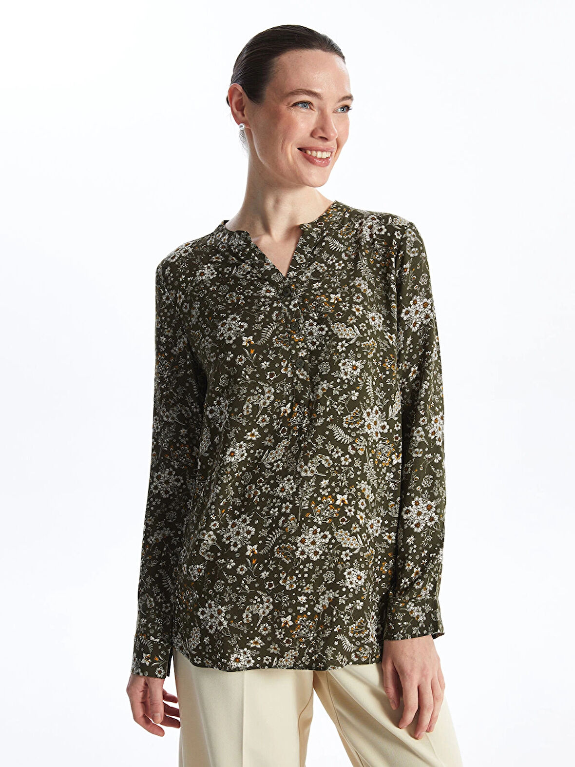 LCW Grace Haki Kaçık Yaka Çiçekli Uzun Kollu Kadın Bluz