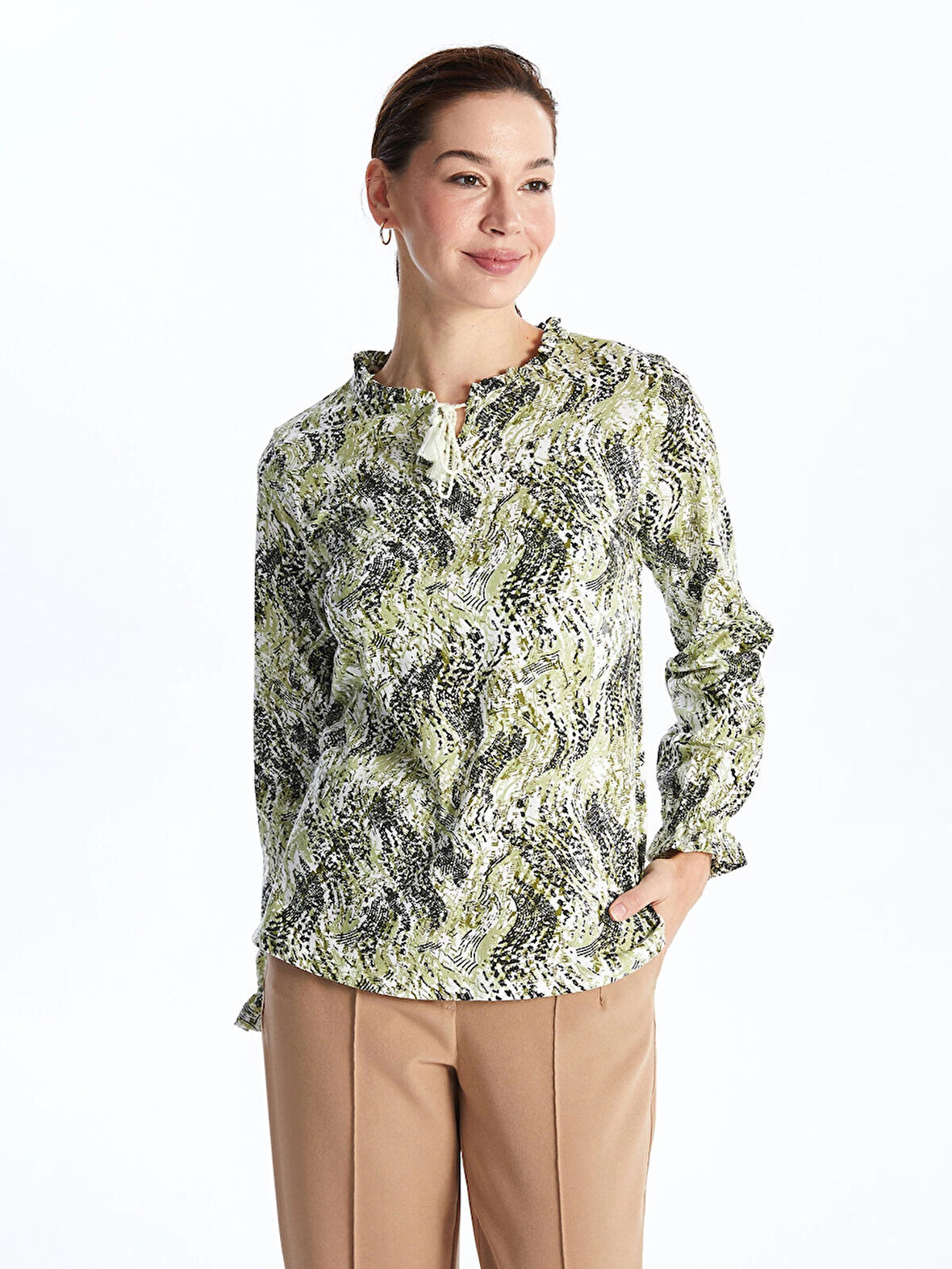 LCW Grace Yeşil Bağlamalı Yaka Desenli Uzun Kollu Kadın Bluz