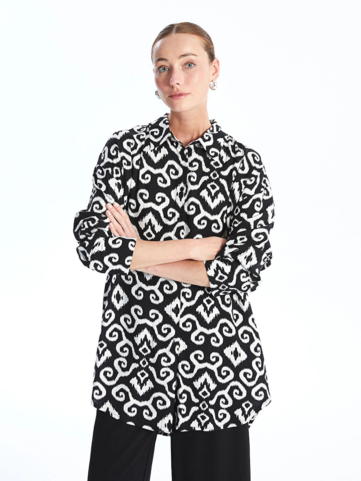 LCWAIKIKI Classic SİYAH Desenli Kadın Gömlek Tunik