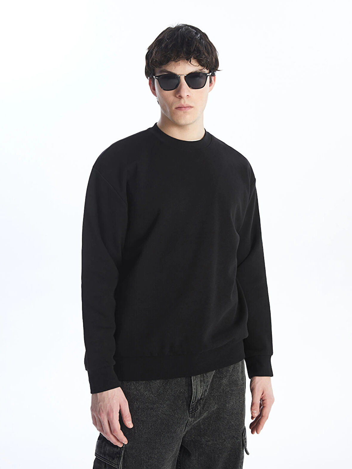 LCW Casual SİYAH Bisiklet Yaka Uzun Kollu Erkek Kalın Sweatshirt