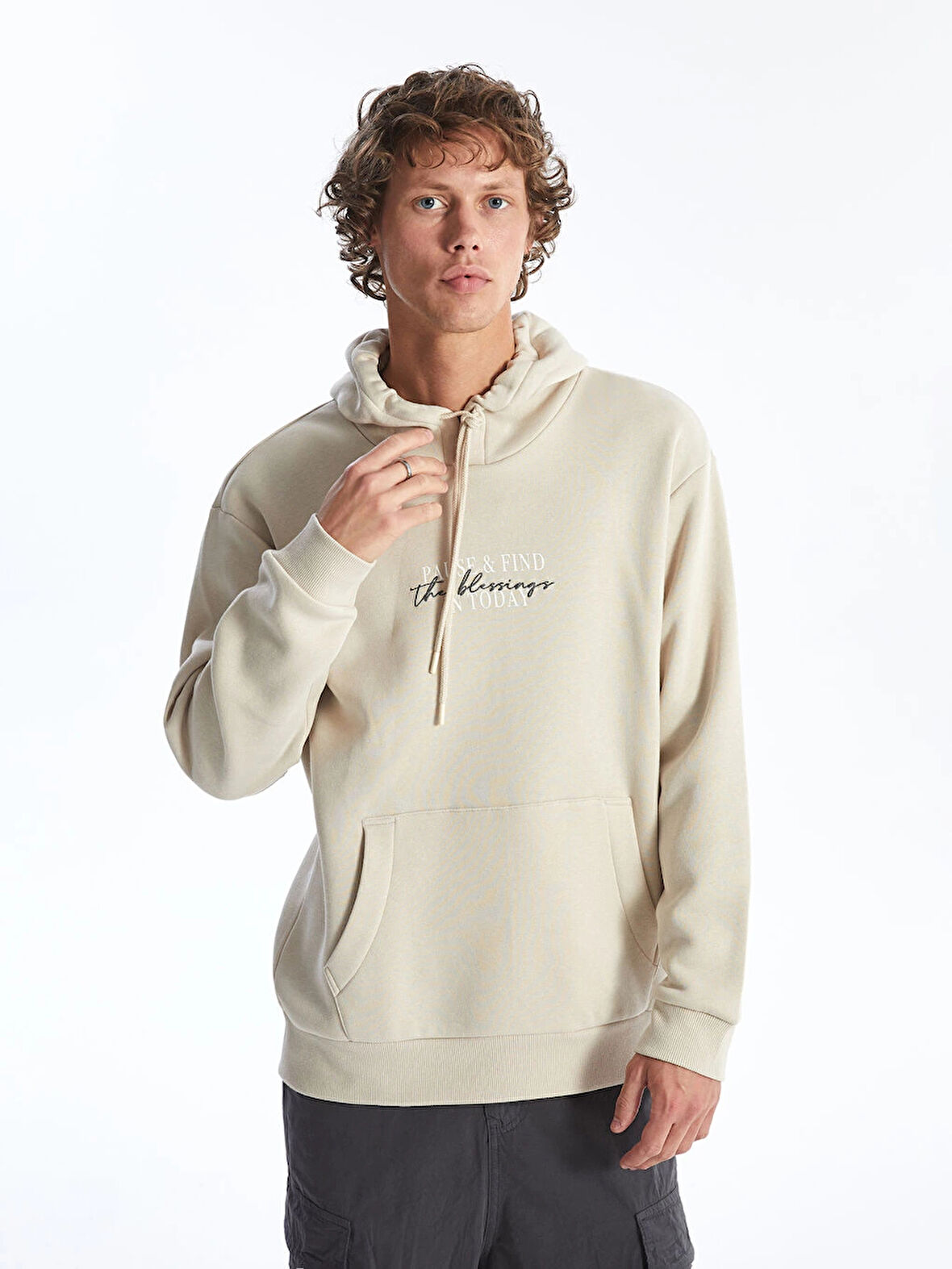 LCW Casual Bej Uzun Kollu Baskılı Erkek Kalın Hoodie