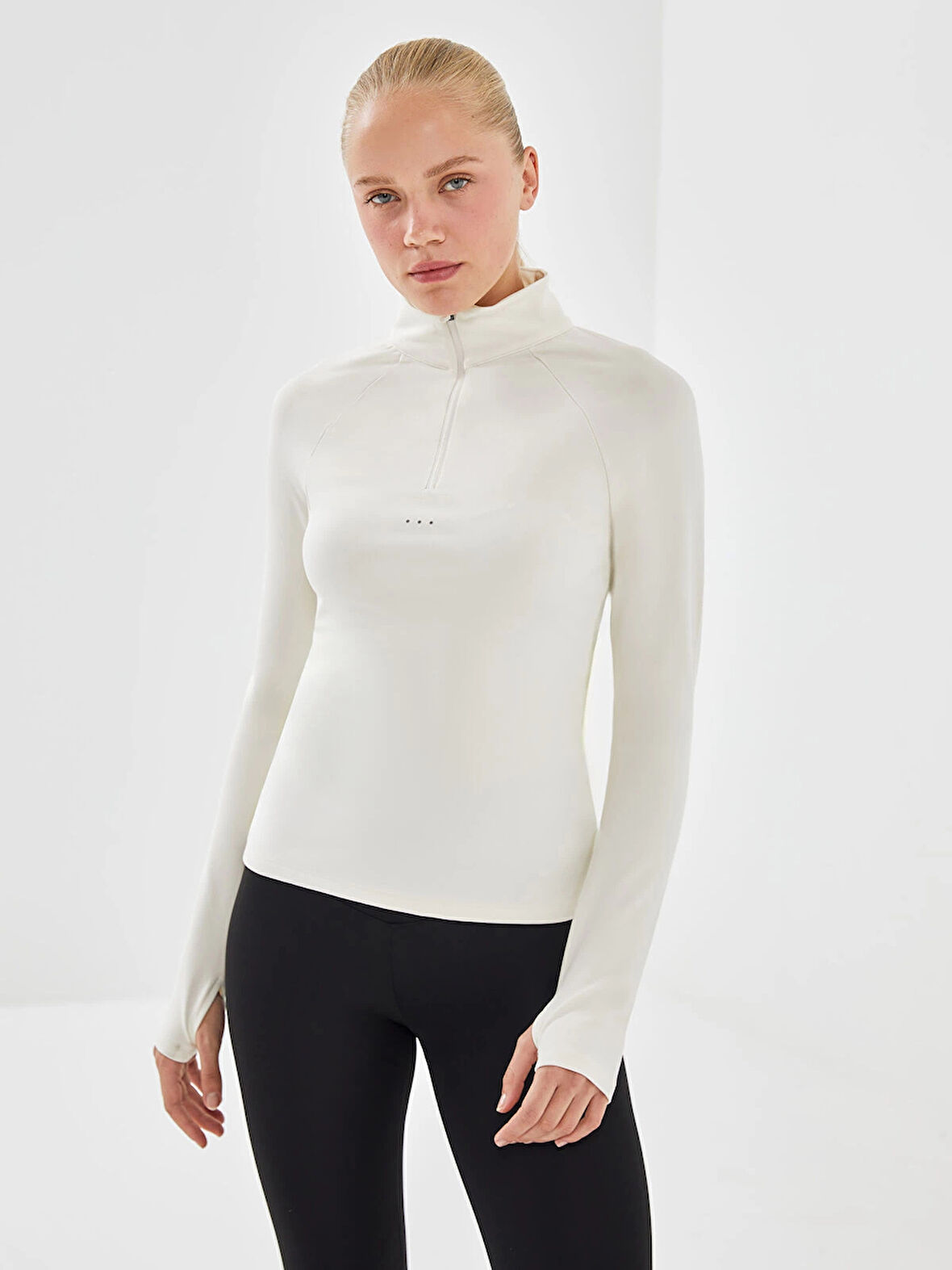 XSIDE ACTIVE EKRU Dik Yaka Reflektör Baskılı Kadın Spor Tişört