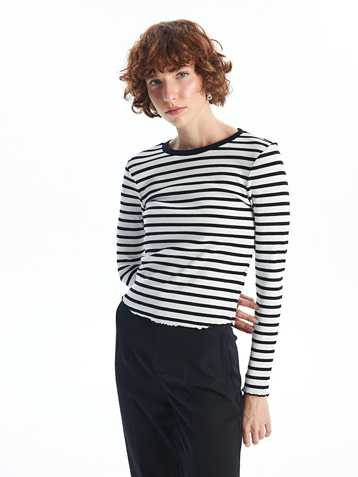 LCW Vision Siyah Bisiklet Yaka Çizgili Kadın Tişört