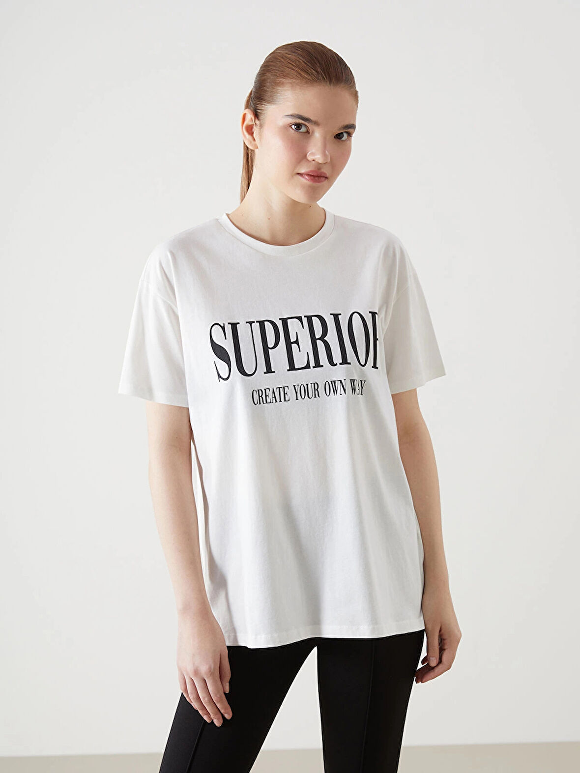 XSIDE ACTIVE Beyaz Bisiklet Yaka Baskılı Kadın Spor Tişört