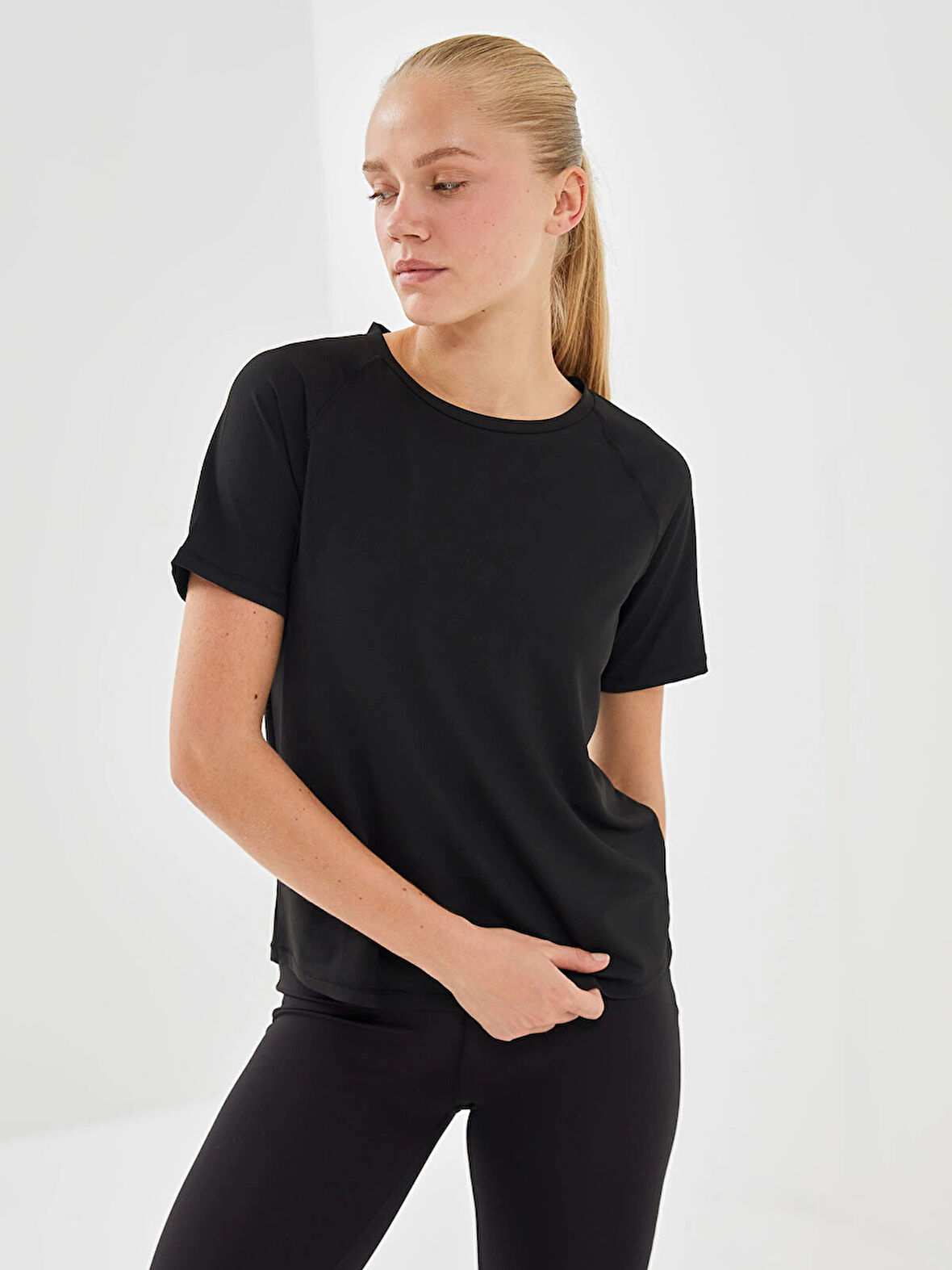 XSIDE ACTIVE Siyah Bisiklet Yaka Reflektör Baskılı Kadın Spor Tişört