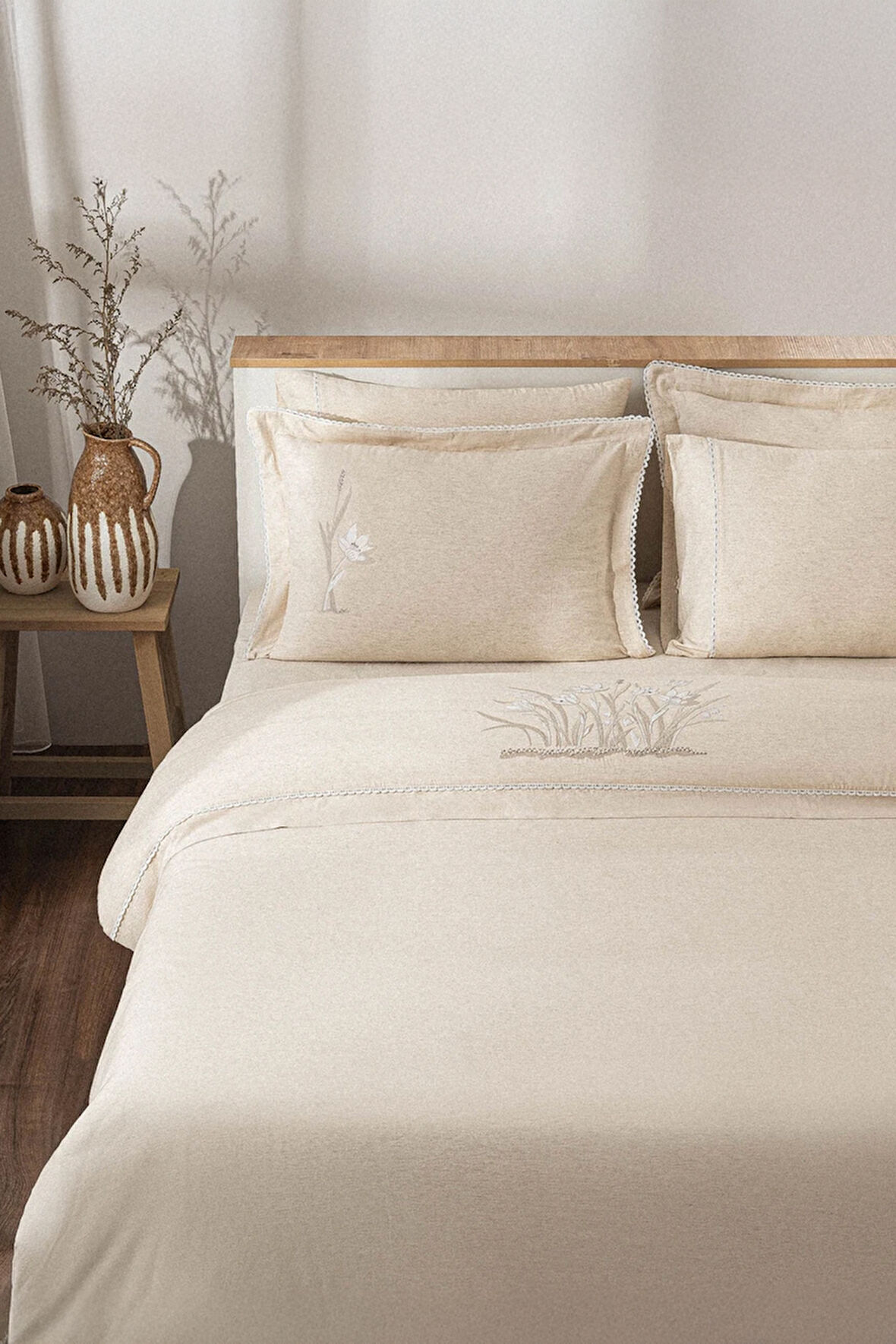 Ecocotton Mihra Organik Pamuk Keten Nakışlı Bej Çift Kişilik Nevresim Takımı