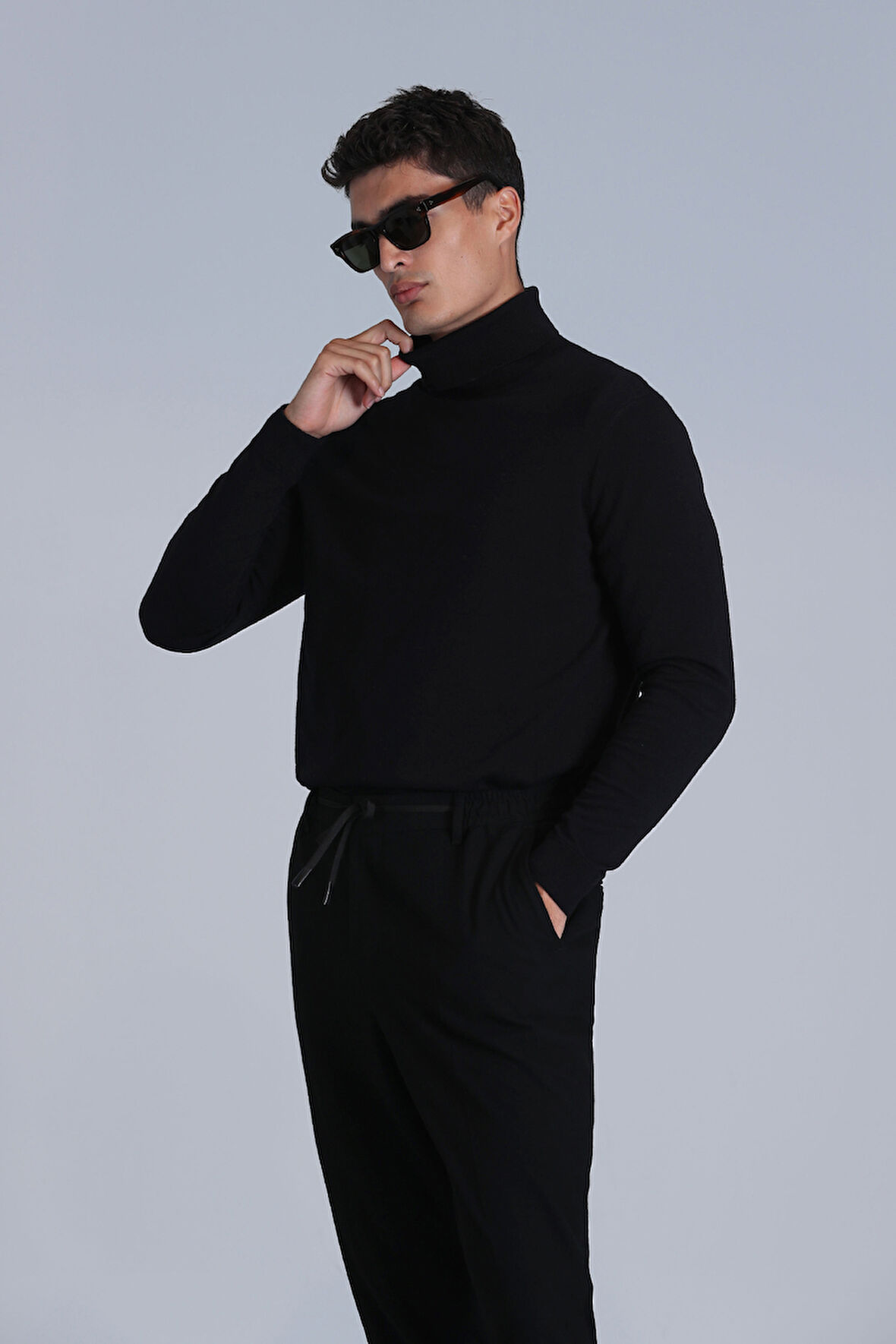 Soıl Erkek Kazak Siyah