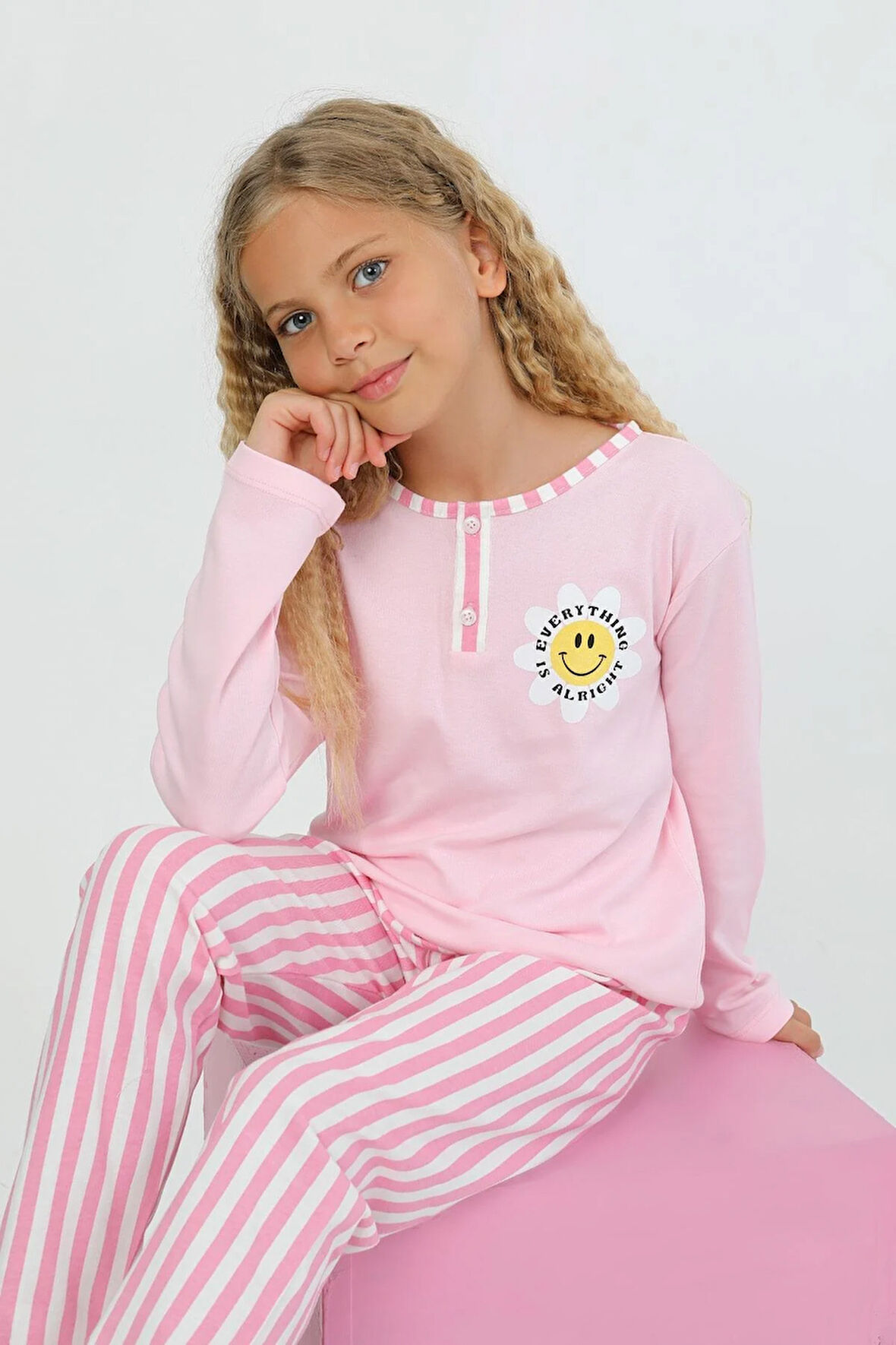 Kız Çocuk Uzun Kollu %100 Pamuklu Düğme Detaylı Pijama Takımı Alright