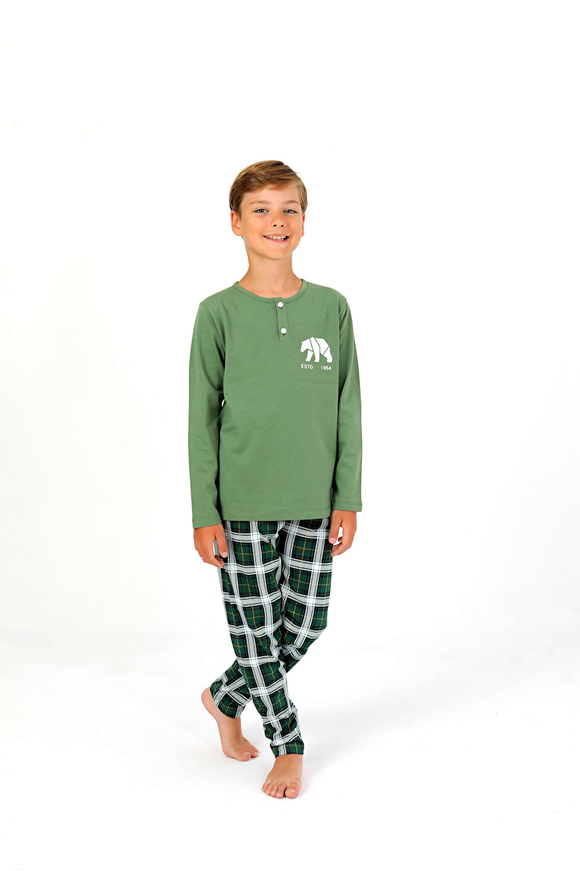 Erkek Çocuk Uzun Kollu %100 Pamuklu Düğme Detaylı Pijama Takımı Everest