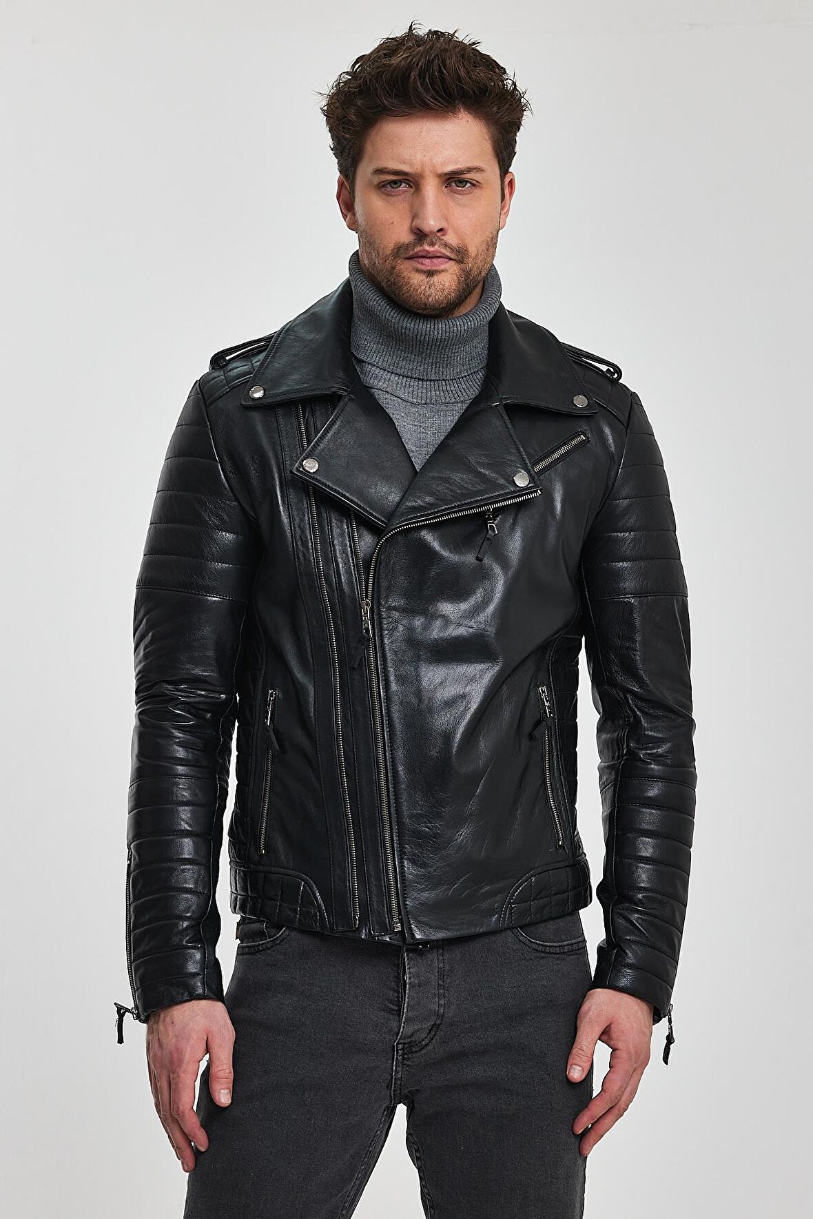 Roberto Siyah Deri Mont