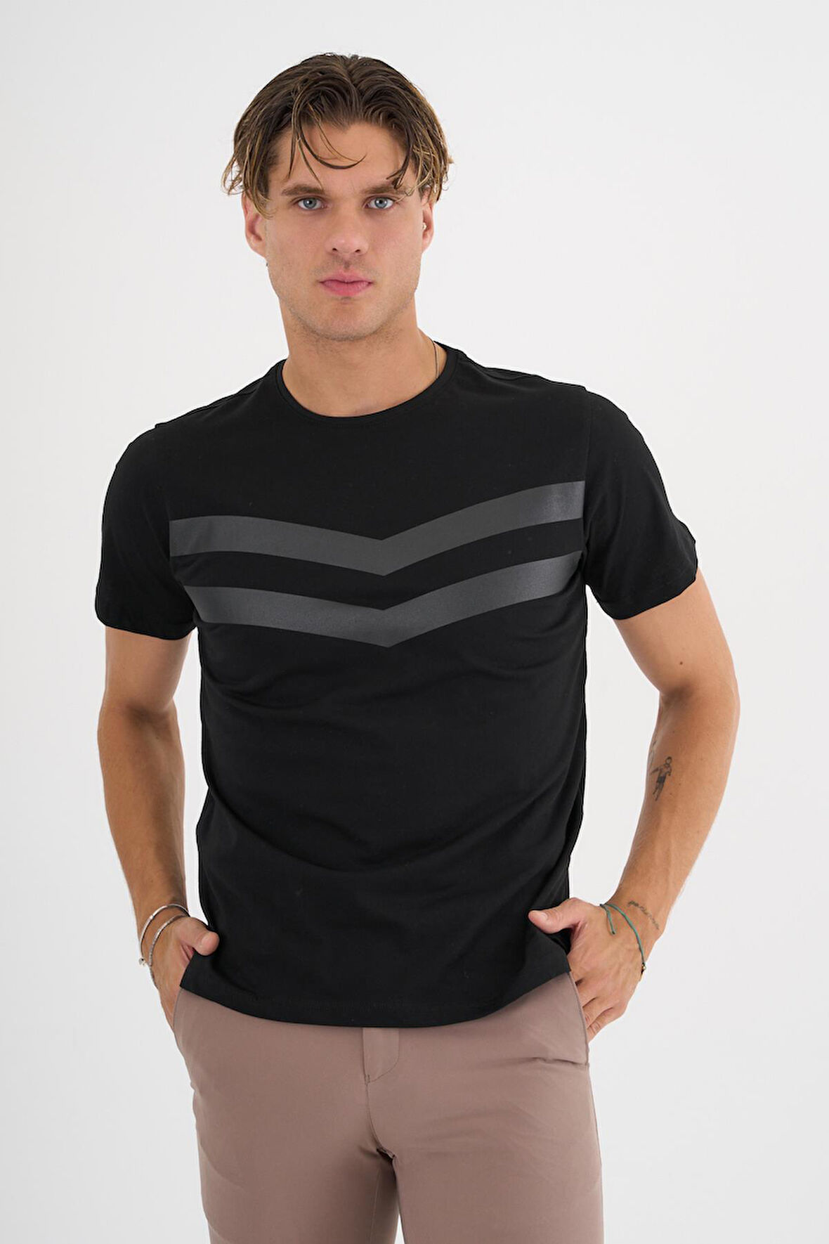 Erkek Siyah Baskılı %100 Pamuklu Standart Kalıp T-Shirt