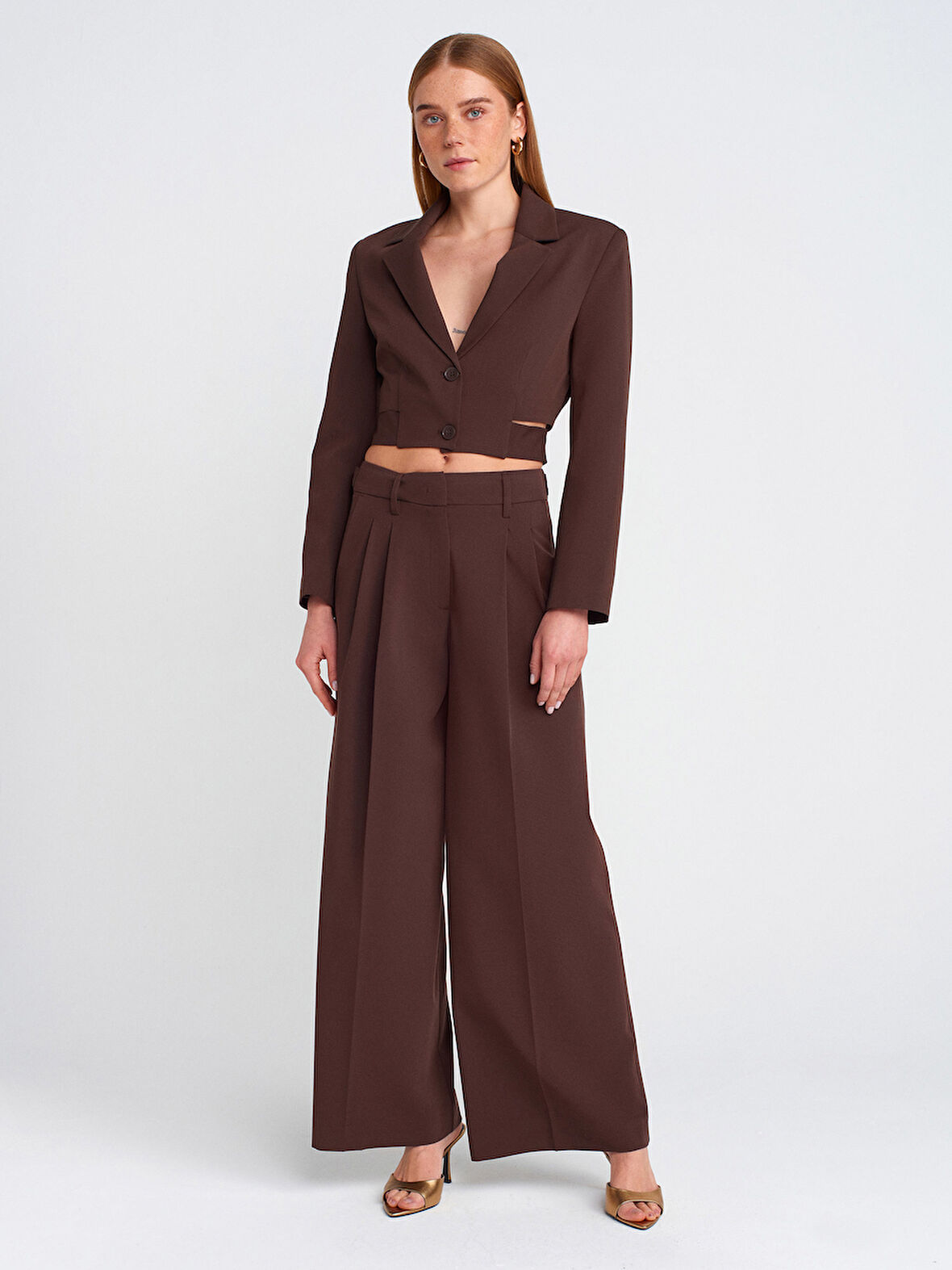 60760 DİLVİN TOKA DETAYLI CROP BLAZER CEKET