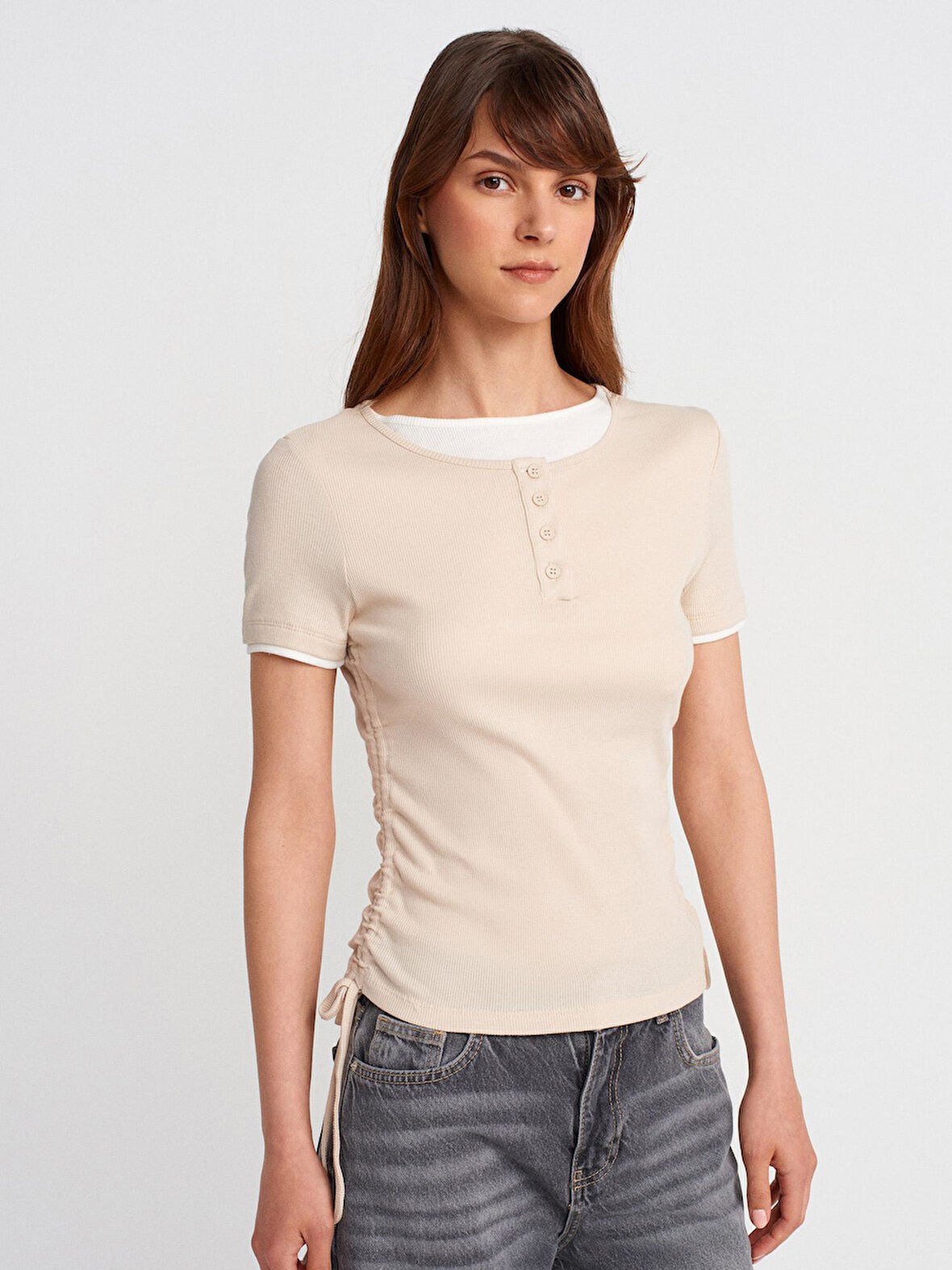 31816 DİLVİN ÇİFT KATLI BÜZGÜLÜ T-SHIRT