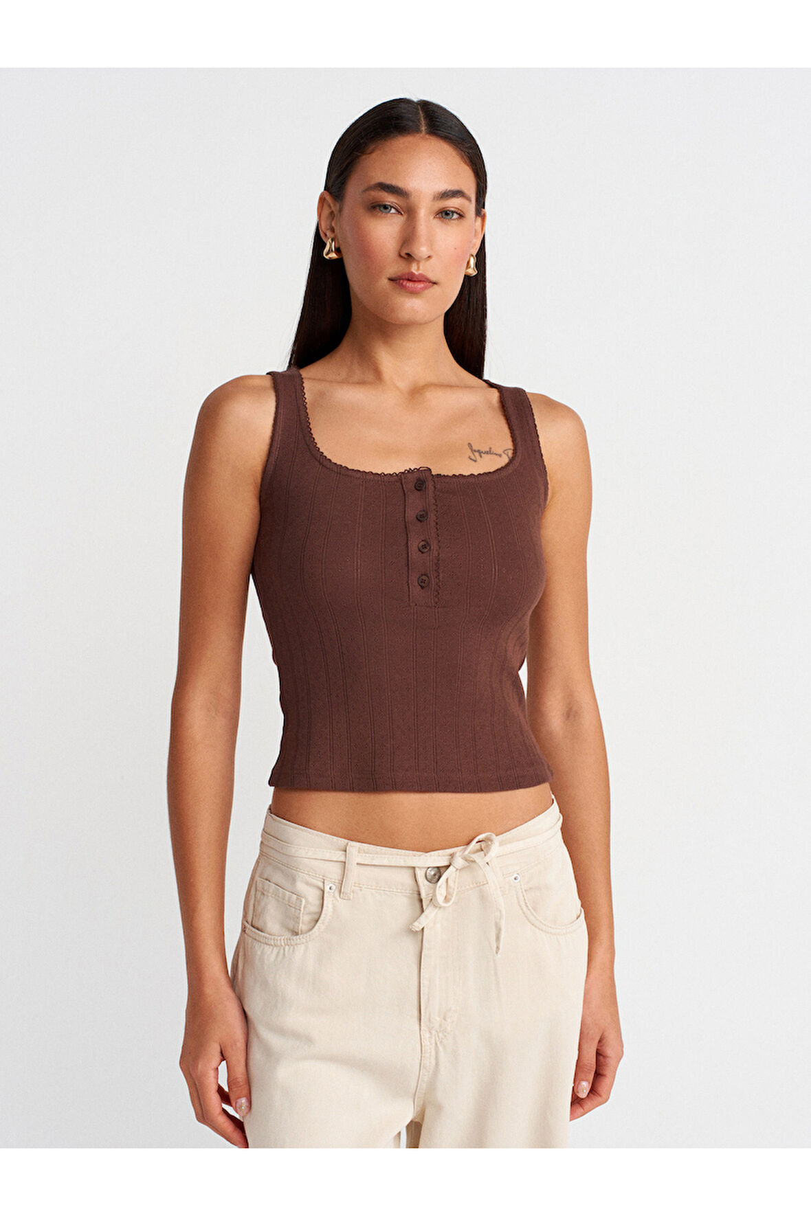 Dilvin Kadın Düğmeli Kare Yaka Crop Top Bluz T-shirt -Açık Kahve Bluz - 21069