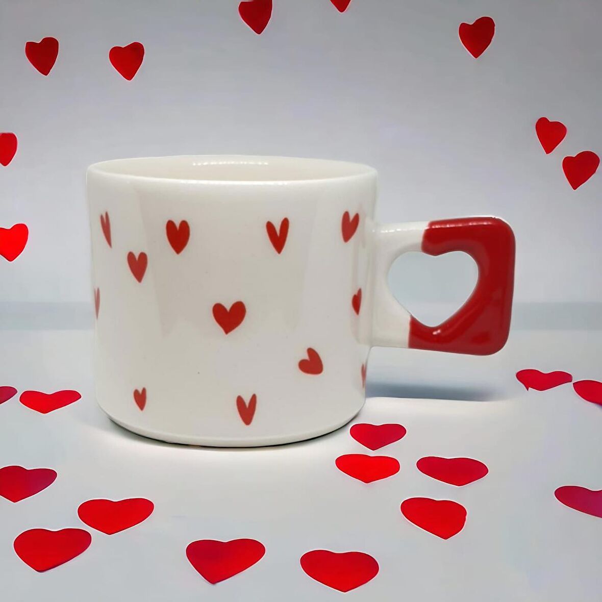 Minimalist Kırmızı Kalp Desenli El Yapımı Doğal Seramik  Kalp Kupa / Mug - Çay & Kahve Fincanı