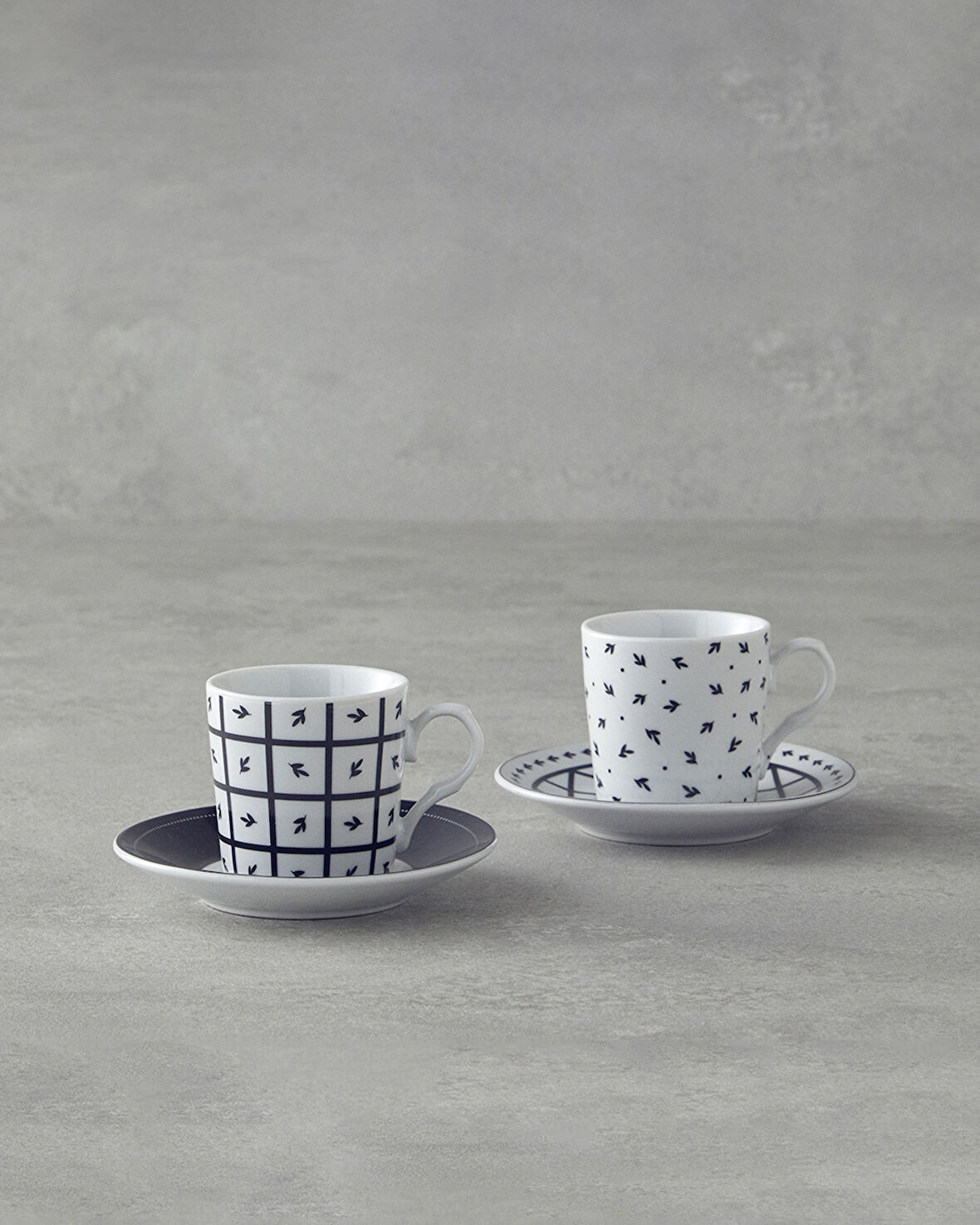 English Home Mika Porselen Kahve Fincan Takımı 4 Parça 2 Kişilik Siyah