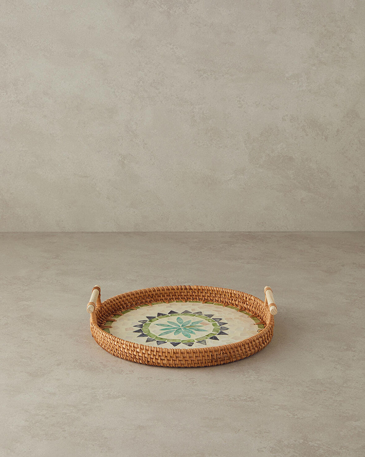 English Home Adelaide Sedefli Rattan Tepsi Kahverengi