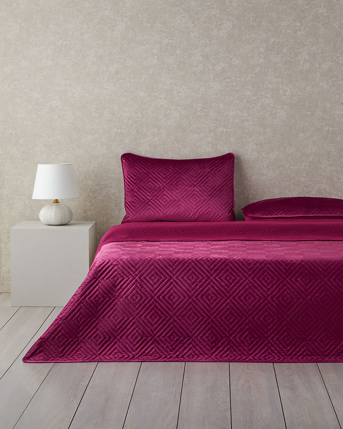 English Home Diamant Kadife King Size Yatak Örtüsü Takımı 240x220 cm Fuşya