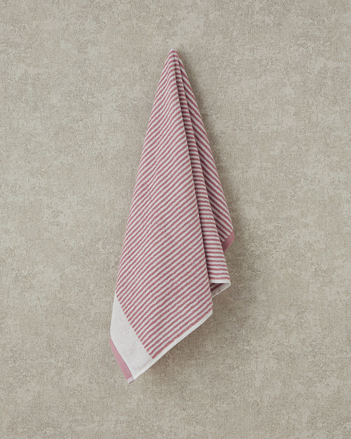 English Home Ornate Stripe Pamuklu İpliği Boyalı Yüz Havlusu Ekru - Pembe