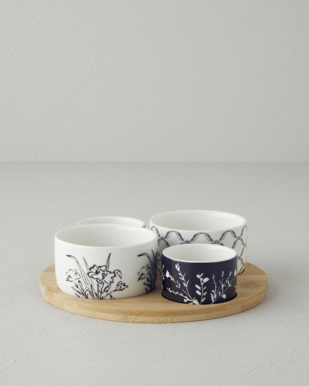 Floral Grace Stoneware 5 Parça Sunumluk 20 cm Siyah - Beyaz