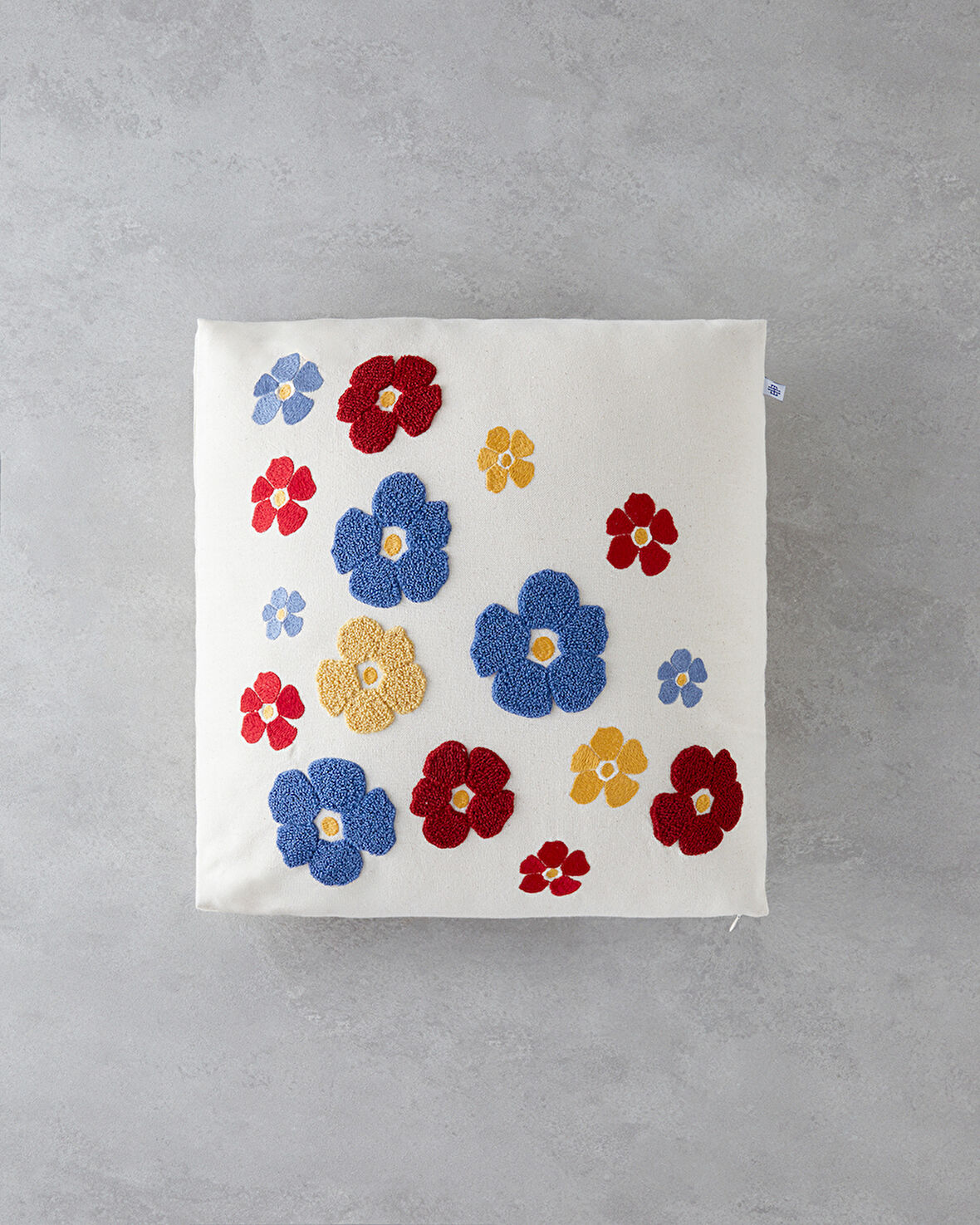 Daisy Kırlent Kılıfı 45x45 cm Multicolor