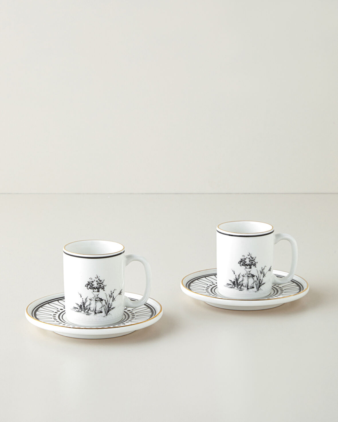 White Chic Bone Porselen 4 Parça 2 Kişilik Kahve Fincan Takımı 90 ml Siyah-Beyaz-Gold