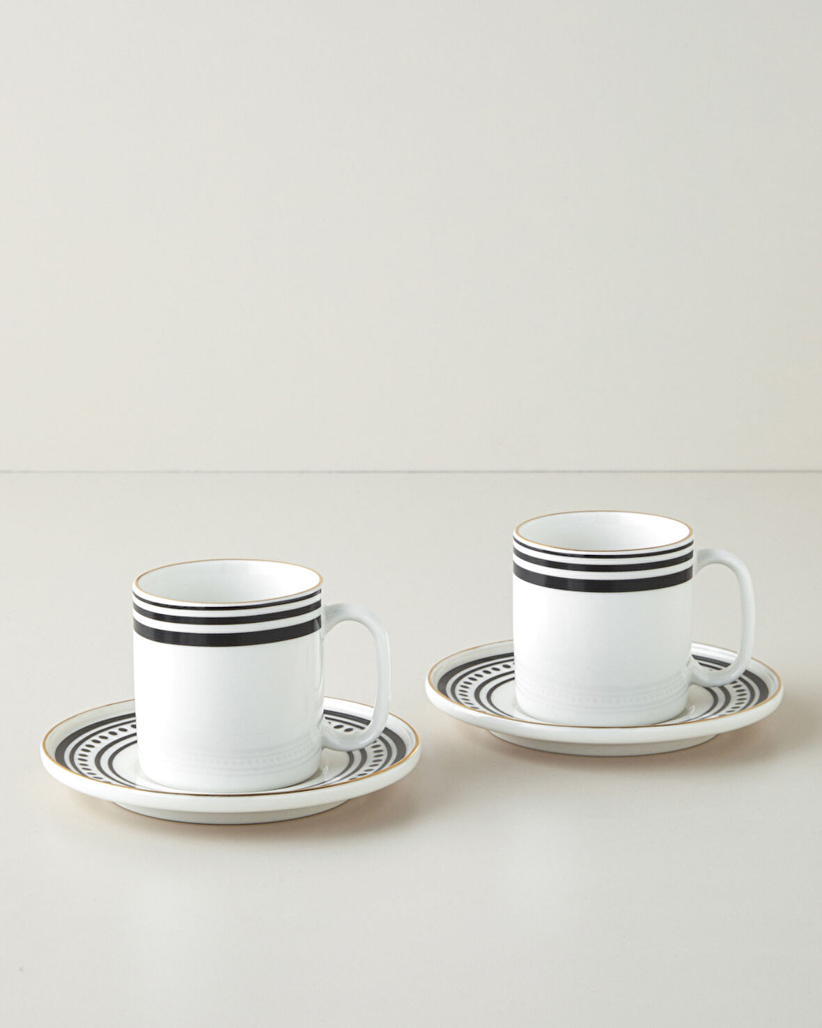 Luminous White Bone Porselen 4 Parça 2 Kişilik Çay Fincanı Takımı 180 ml Siyah-Beyaz-Gold
