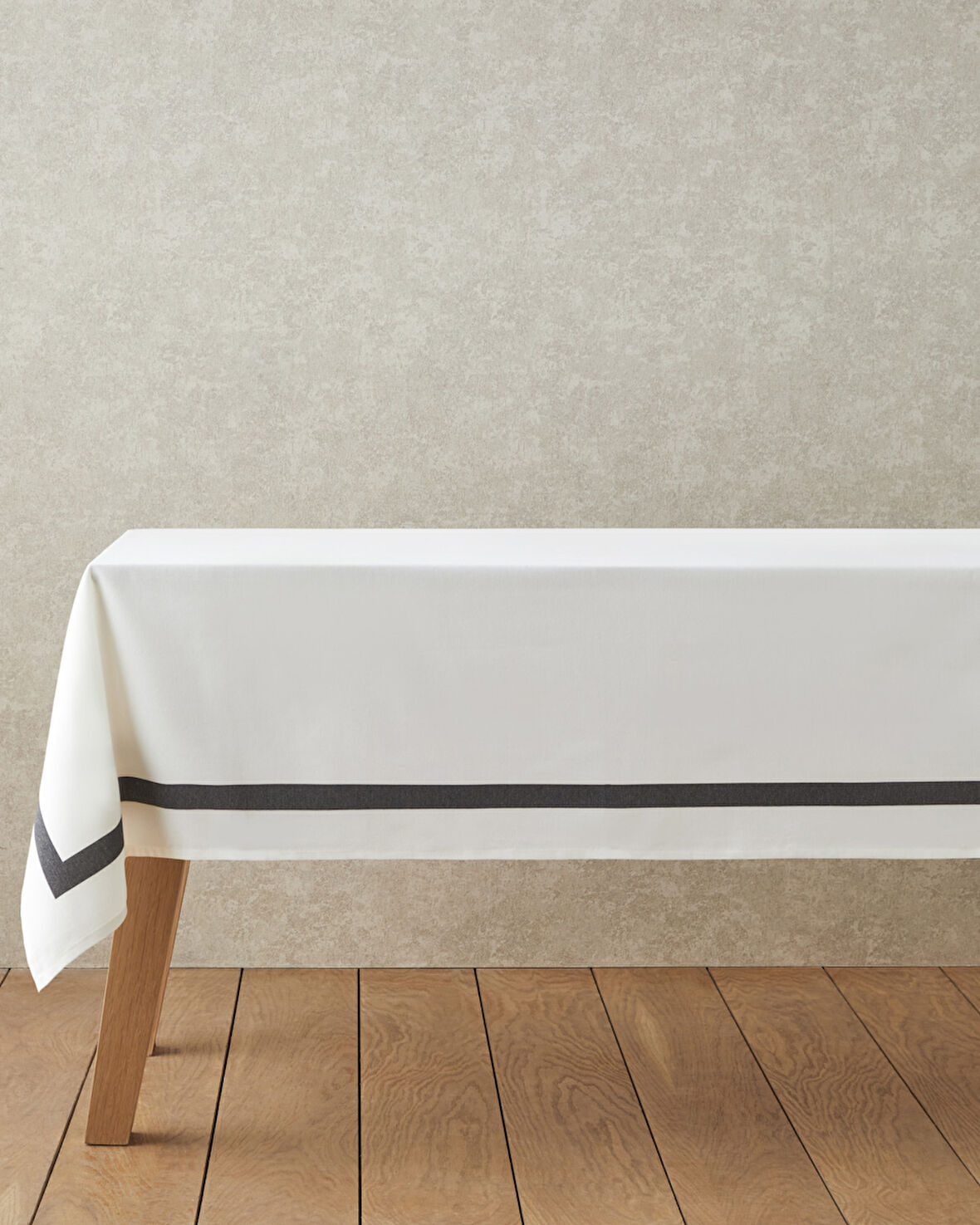 Veloria Polyester Masa Örtüsü 150x200 cm Siyah - Beyaz