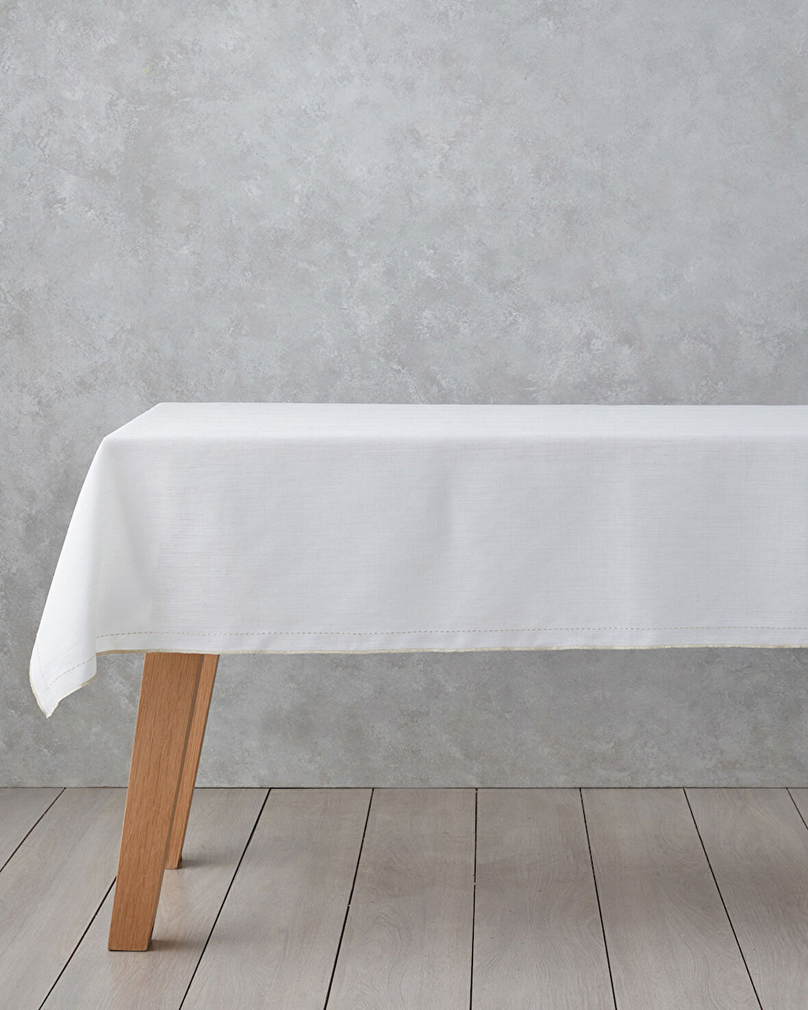 Celine Polyester Masa Örtüsü 150x200 cm Gold