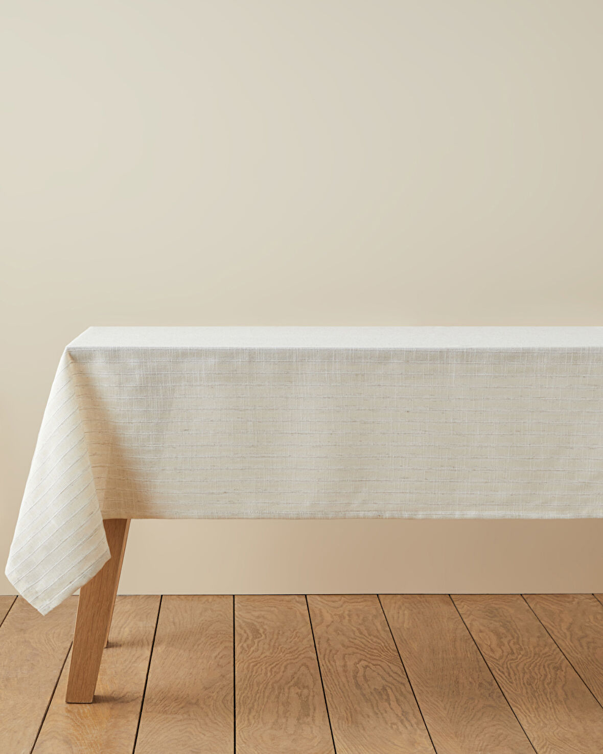 Harmonia Polyester Masa Örtüsü 145x200 cm Bej