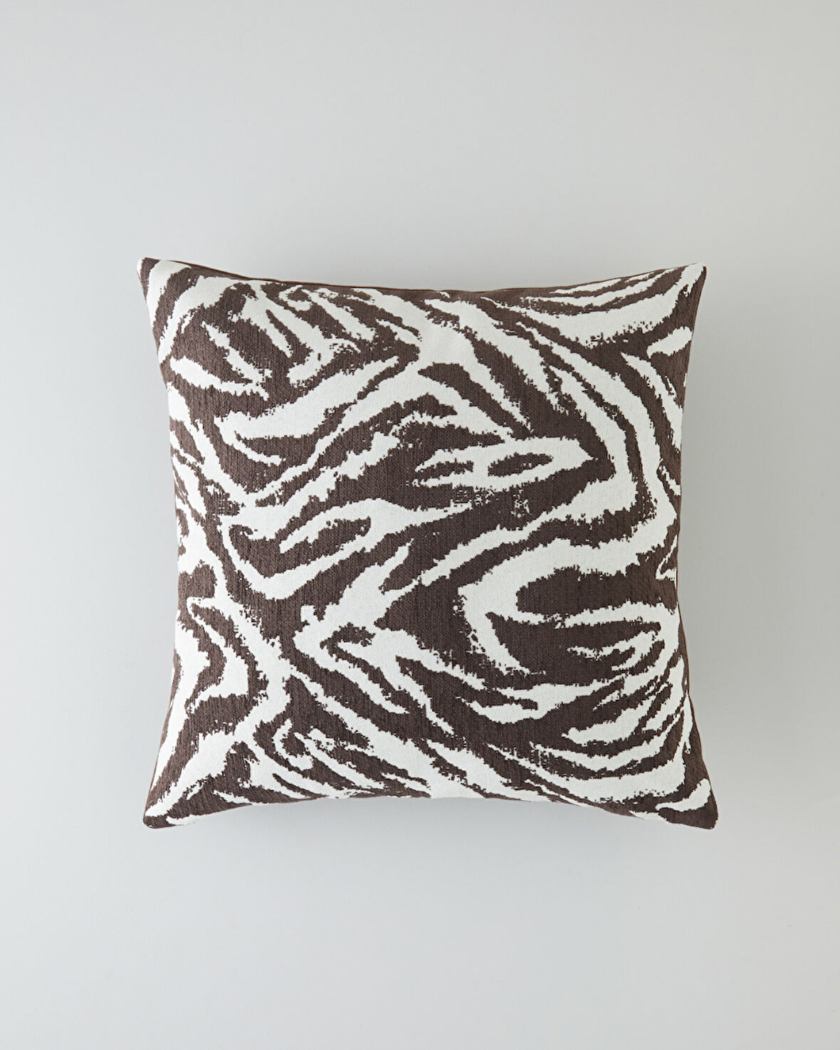 Zebra Dekoratif Kırlent 45x45 cm Kahve