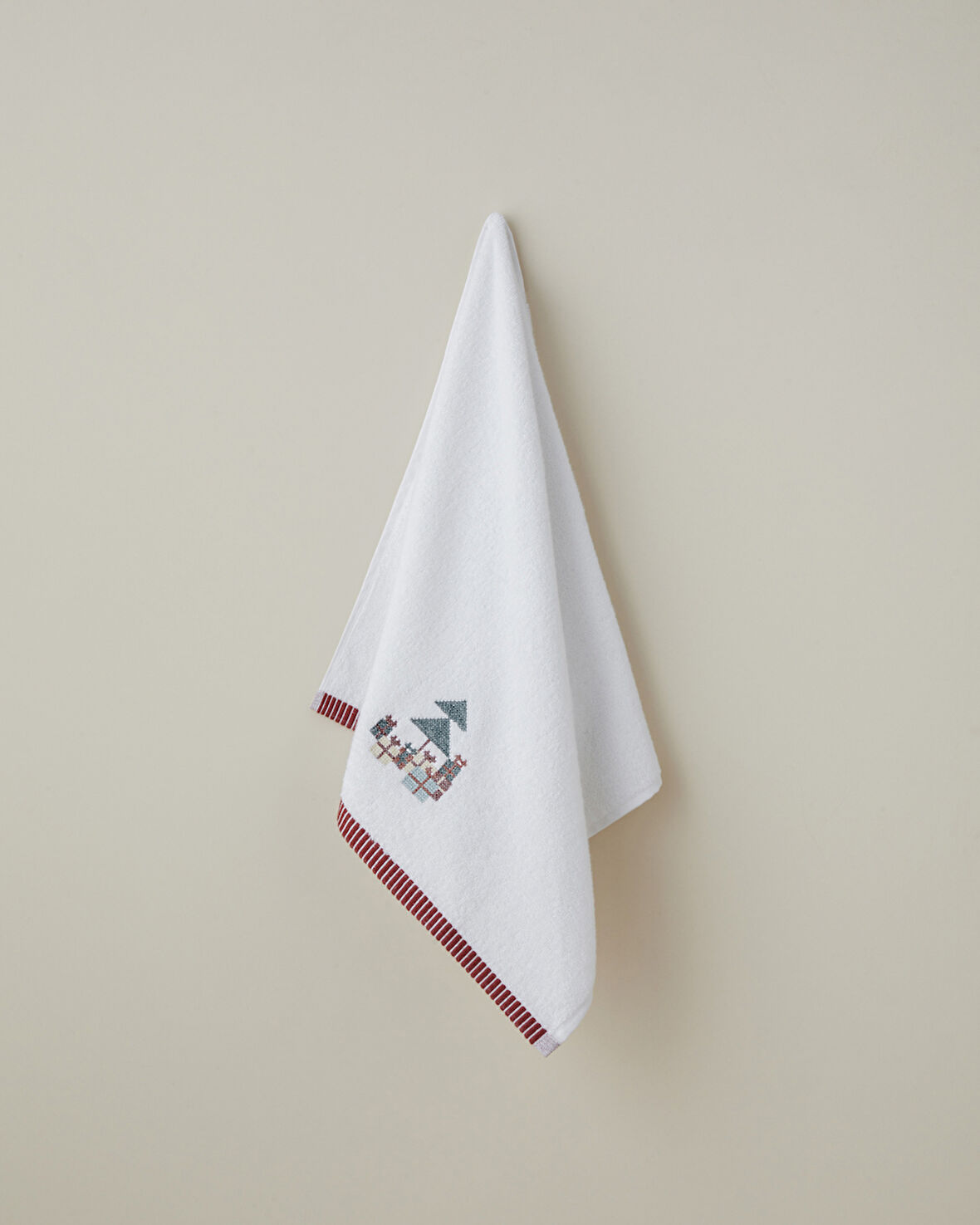 Twinkle Tree Pamuk Nakışlı Yüz Havlusu 50x80 cm Beyaz