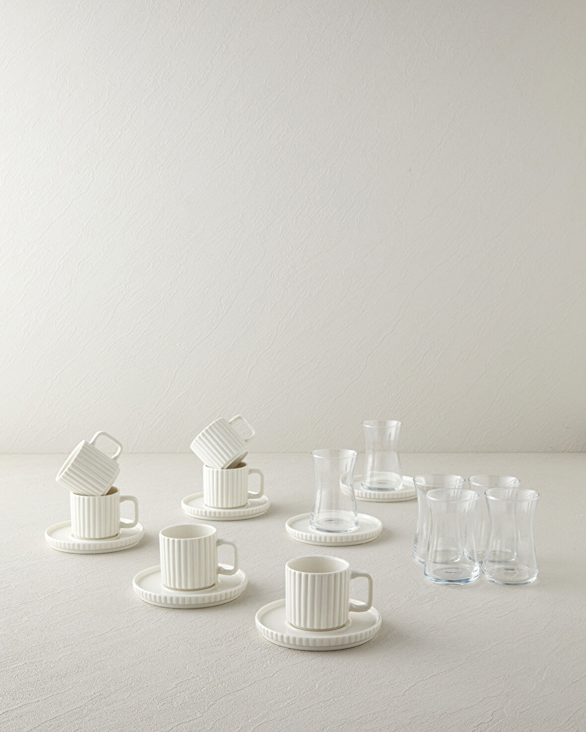 Lunara Porselen 18 Parça 6 Kişilik Çay-Kahve Takımı 170-90 ml Beyaz