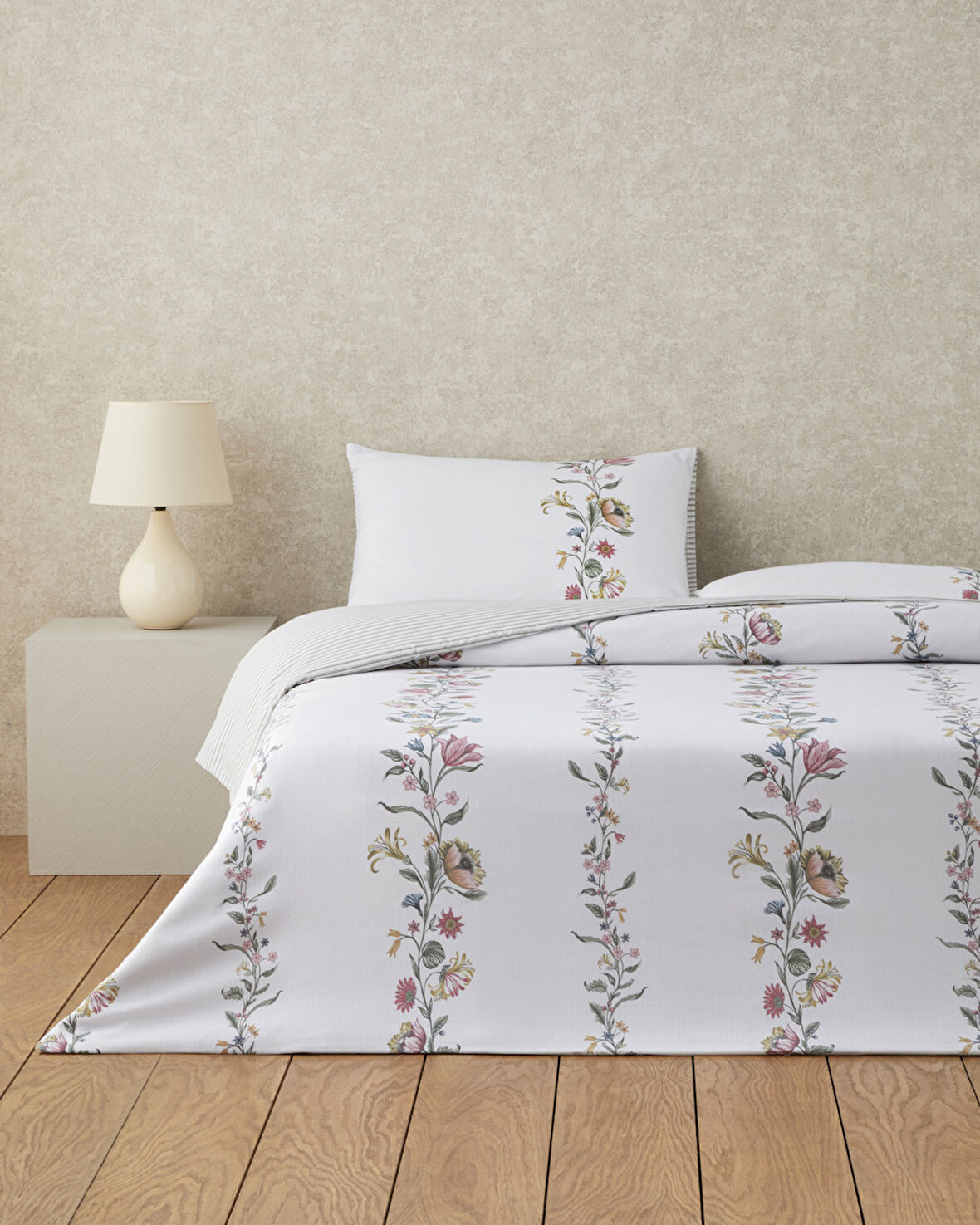 Fioreline Dijital Baskılı Kolay Ütülenir  Çift Kişilik Nevresim Takımı 200x220 cm Yeşil-Sarı