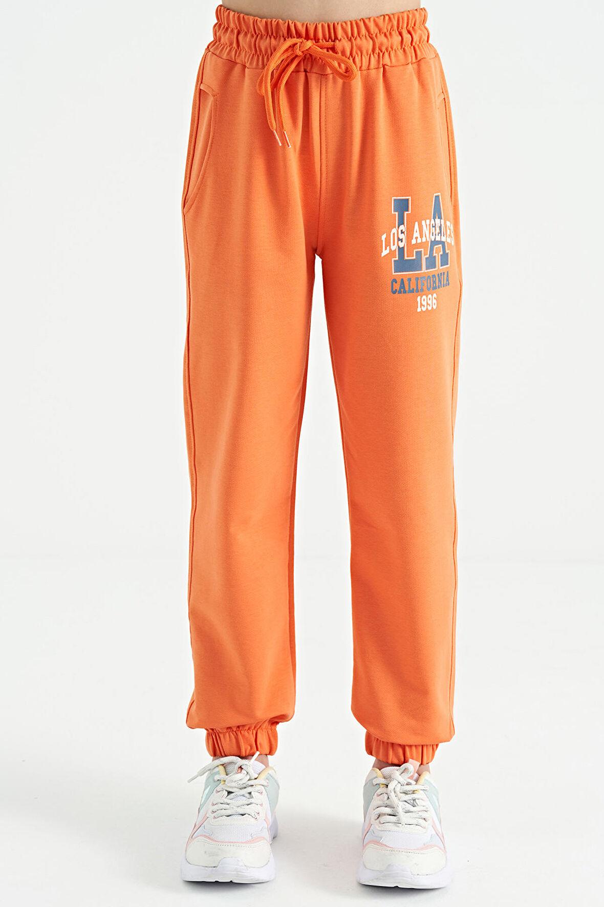 Oranj Yazı Nakışlı Standart Kalıp Jogger Kız Çocuk Eşofman Alt - 75120 | 10-11 Yaş