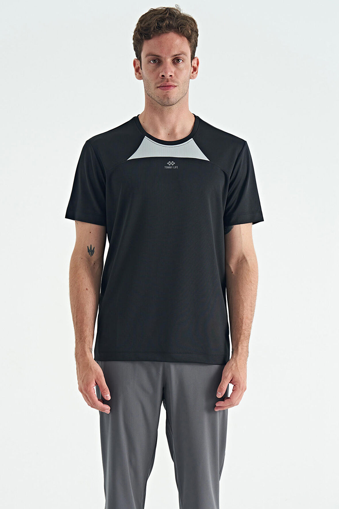 Siyah O Yaka Standart Kalıp Garni Detaylı Aktif Spor Erkek T-Shirt - 88253 | XXL