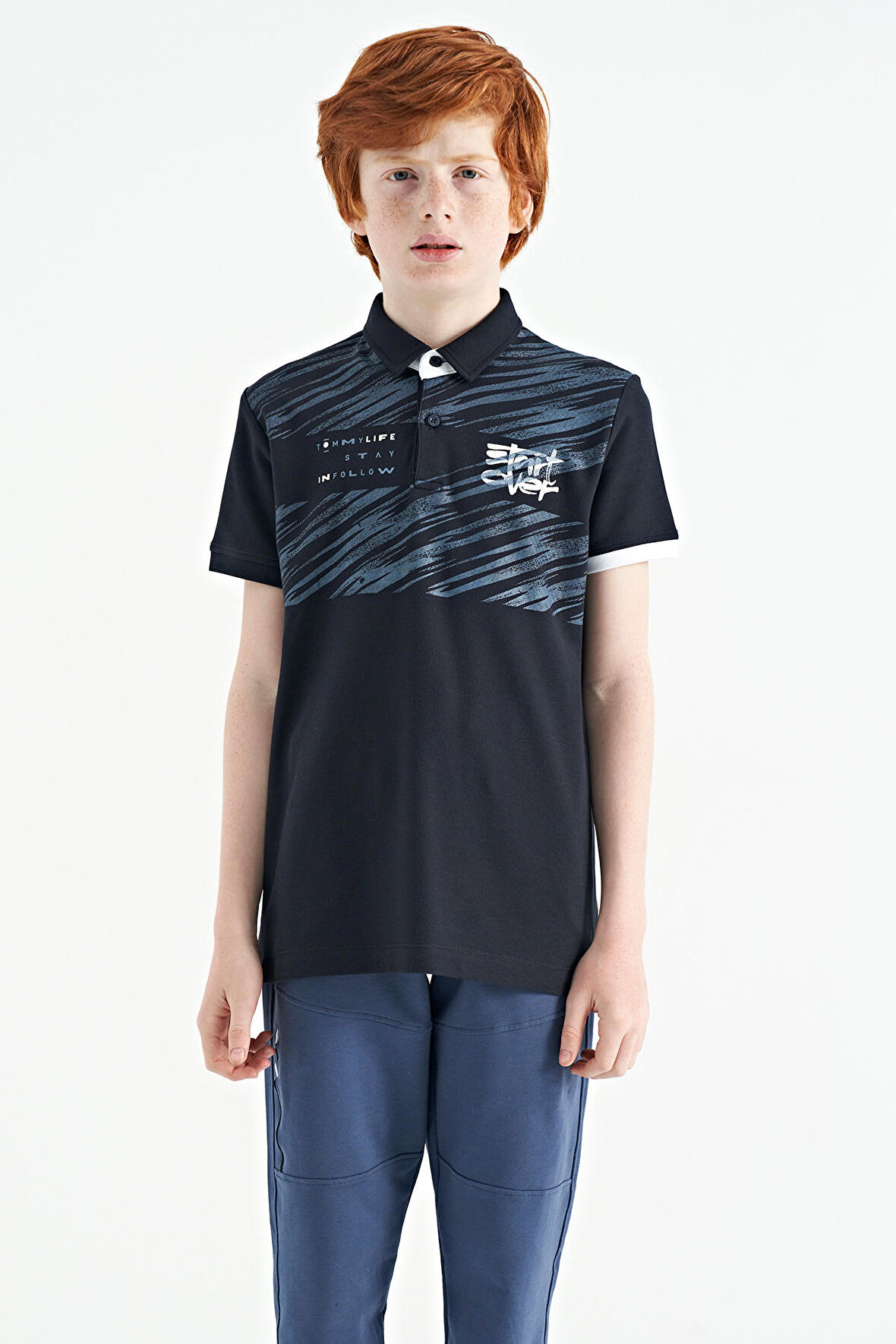 Lacivert Baskı Detaylı Pola Yaka Standart Kalıp Erkek Çocuk T-Shirt - 11161 | 12-13 Yaş