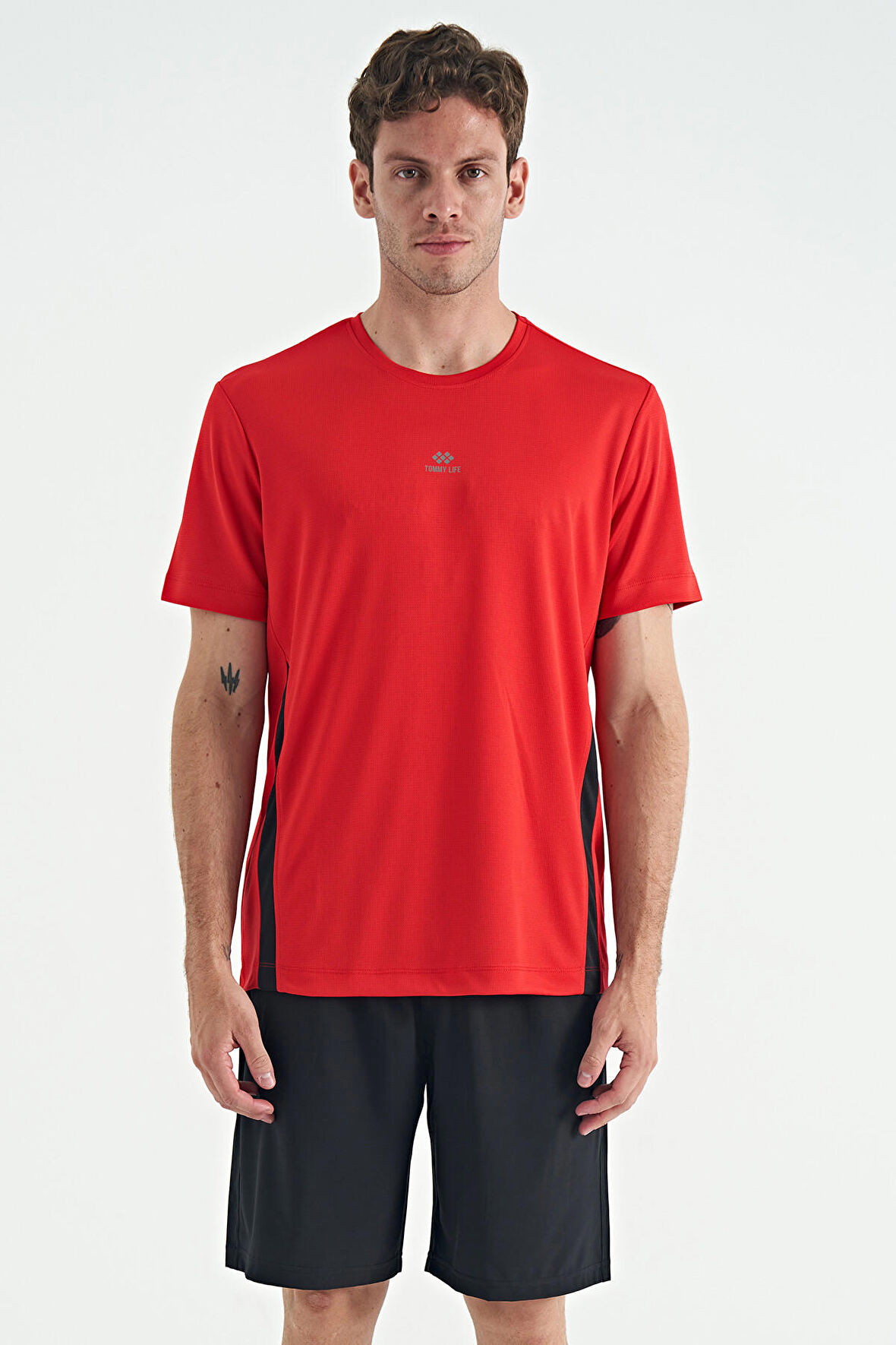 Kırmızı O Yaka Standart Kalıp Biyeli Aktif Spor Erkek T-Shirt - 88254 | M