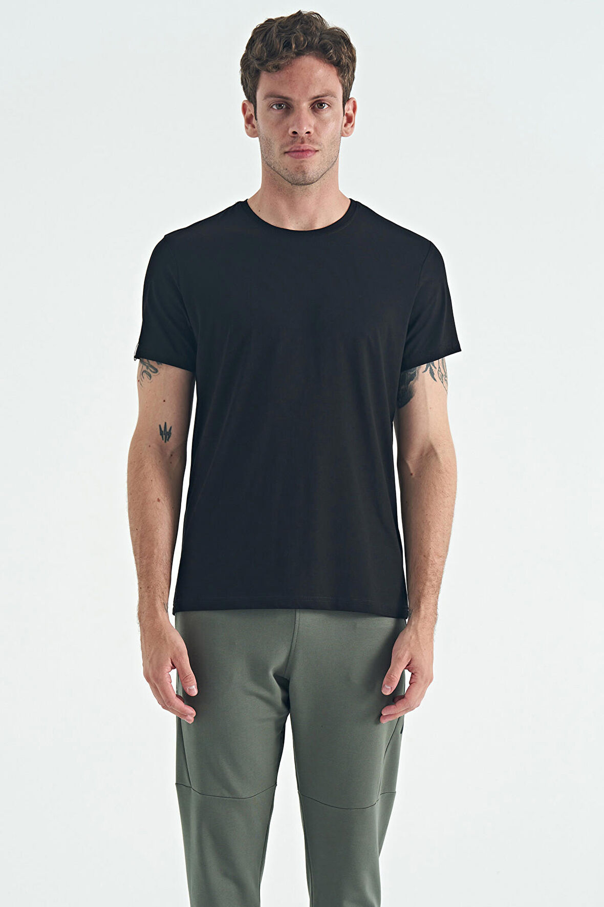 Siyah O Yaka Standart Kalıp Basic Erkek T-Shirt - 88245 | M