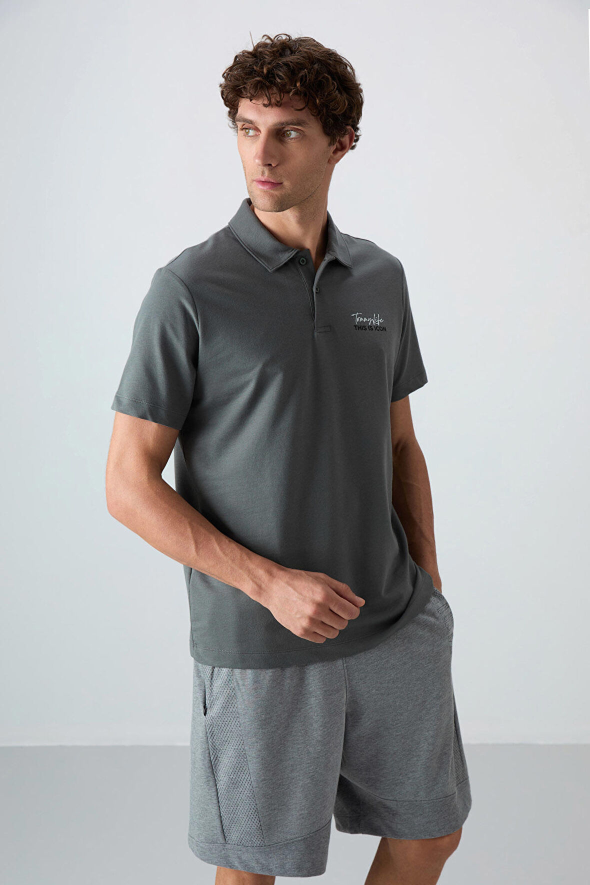 Haki Pamuklu Kalın Yumuşak Dokulu Standart Fit Baskılı Polo Yaka Erkek T-Shirt - 88346 | XXL