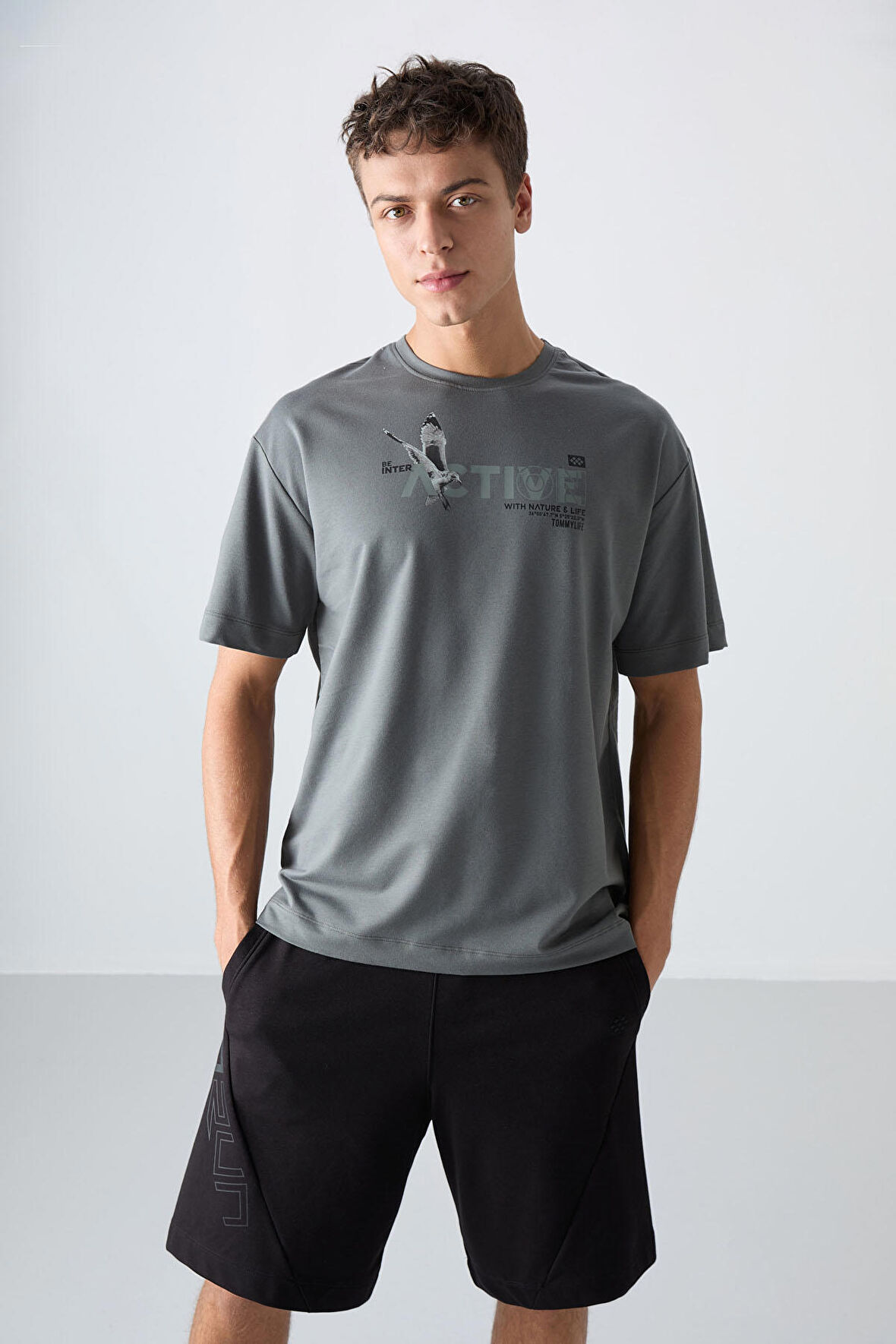 Haki Pamuklu Kalın Yumuşak Dokulu Oversize Fit Baskılı Erkek T-Shirt - 88344 | S