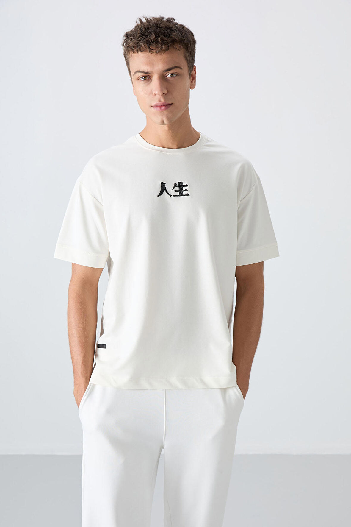 Ekru Pamuklu Kalın Yumuşak Dokulu Oversize Fit Baskılı Erkek T-Shirt - 88342 | XL
