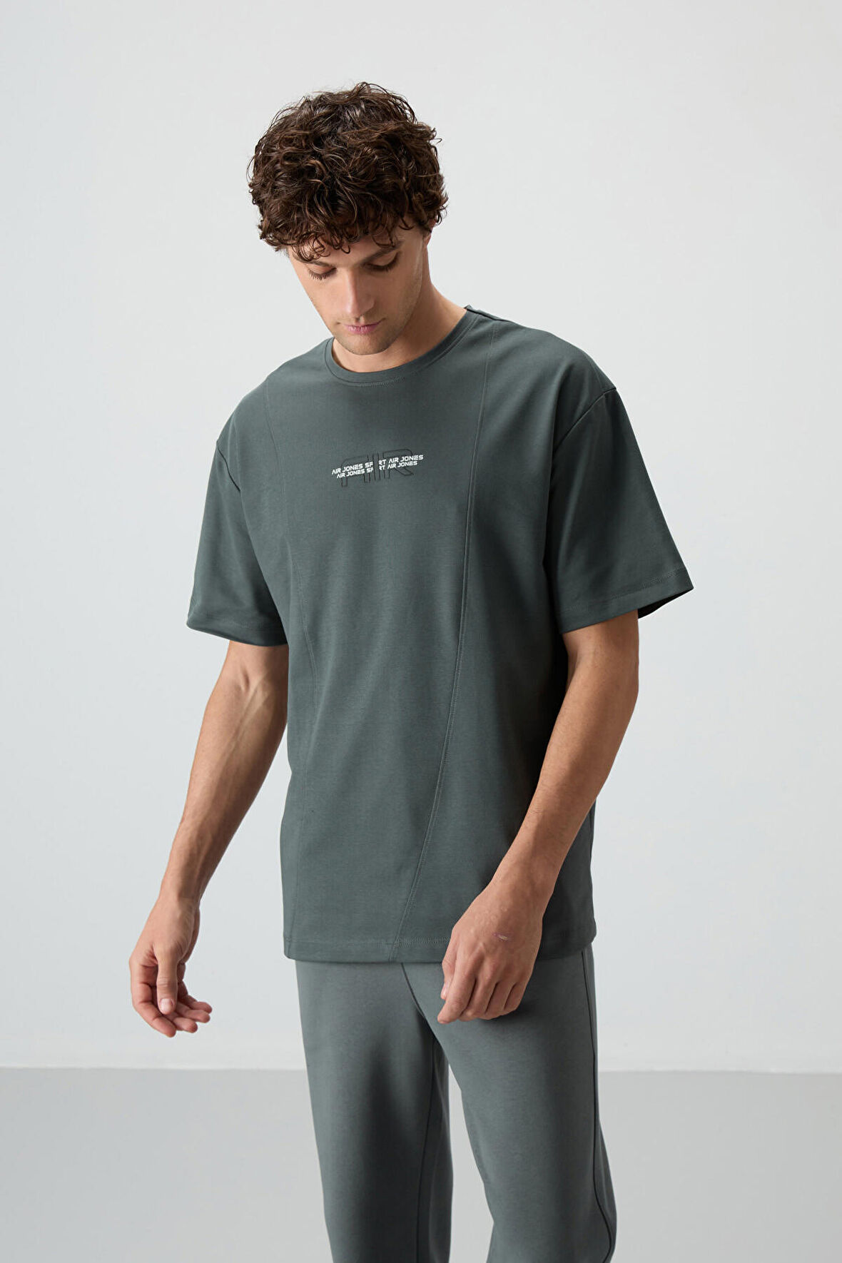 Haki Pamuklu Kalın Yüzeyi Dokulu Oversize Fit  Baskılı Erkek T-Shirt - 88372